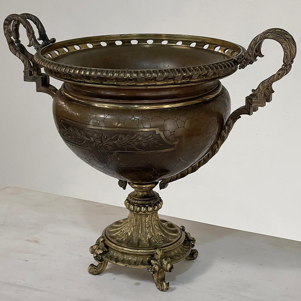 Bronze-Jardinière aus dem 19. Jahrhundert (Neoklassisch) im Angebot