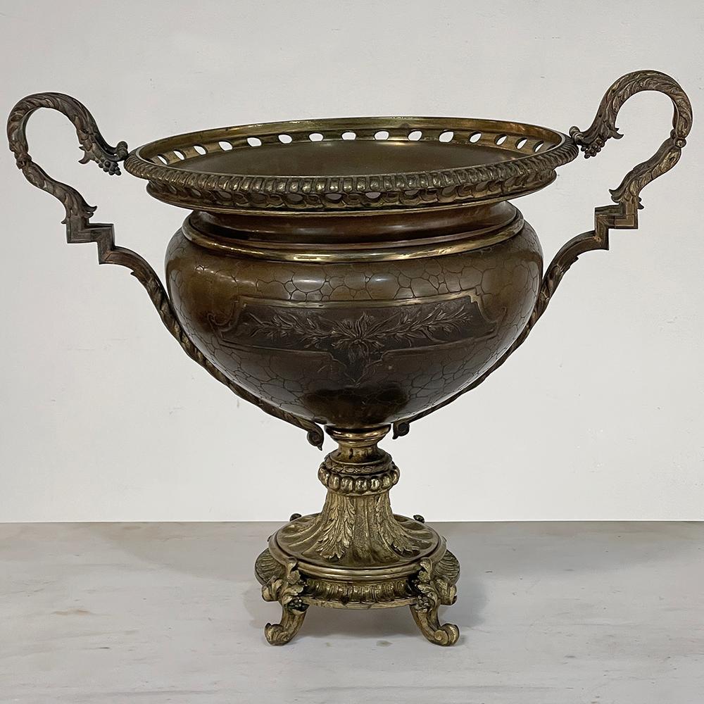 Bronze-Jardinière aus dem 19. Jahrhundert (Europäisch) im Angebot