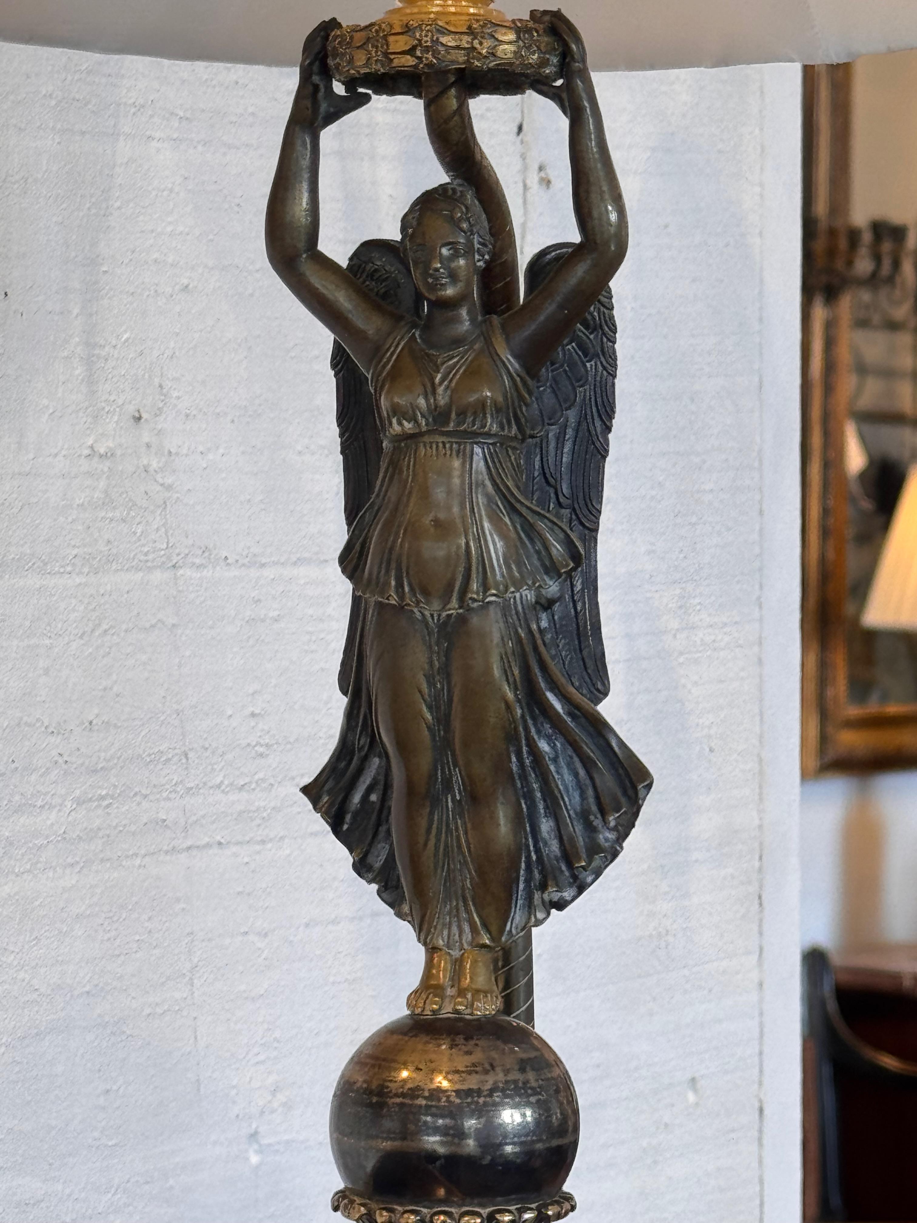 Lámpara de bronce del siglo XIX Bronce en venta