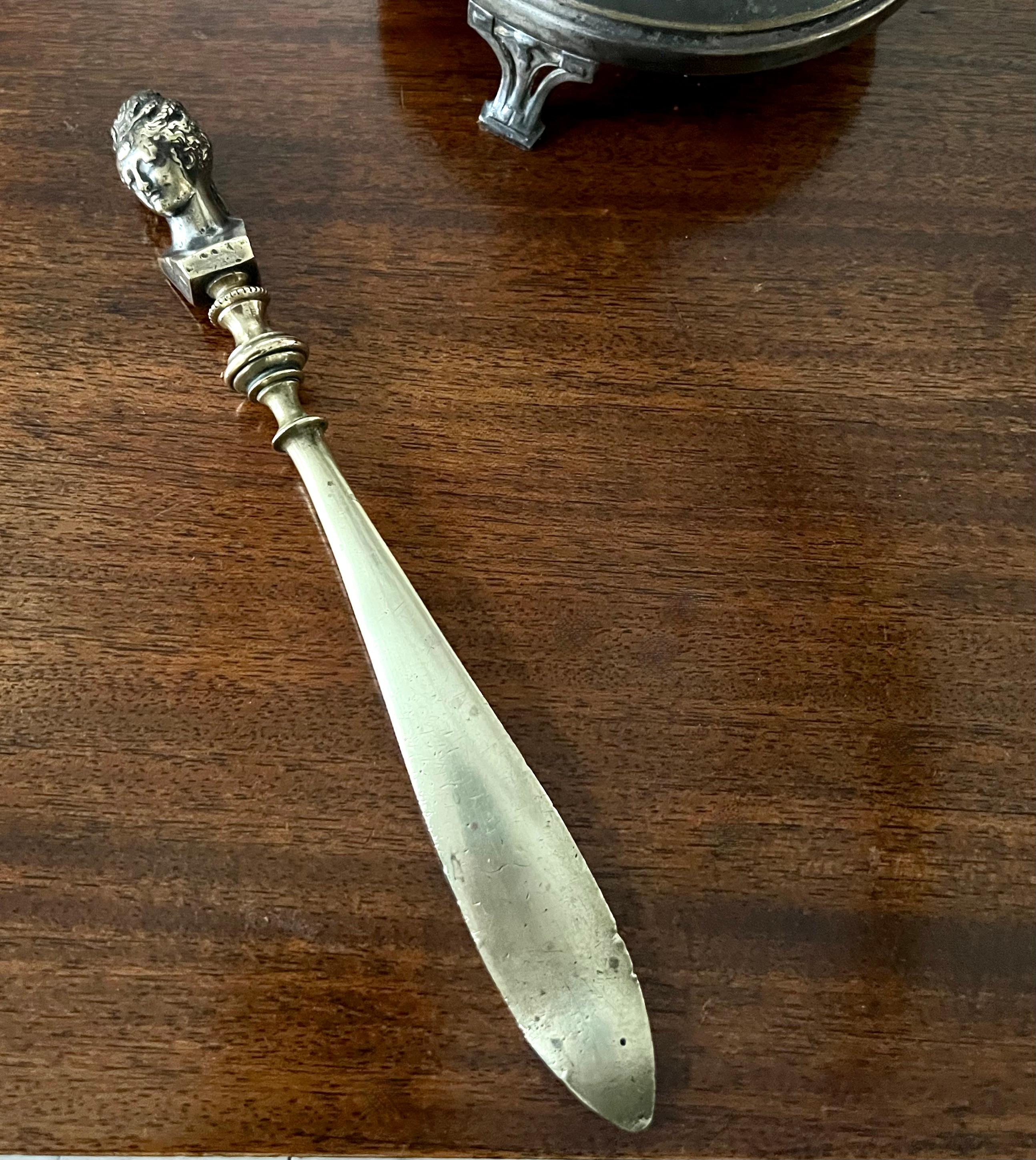 19th Century Bronze Letter Opener with the Bust of a Lady In Good Condition For Sale In Los Angeles, CA