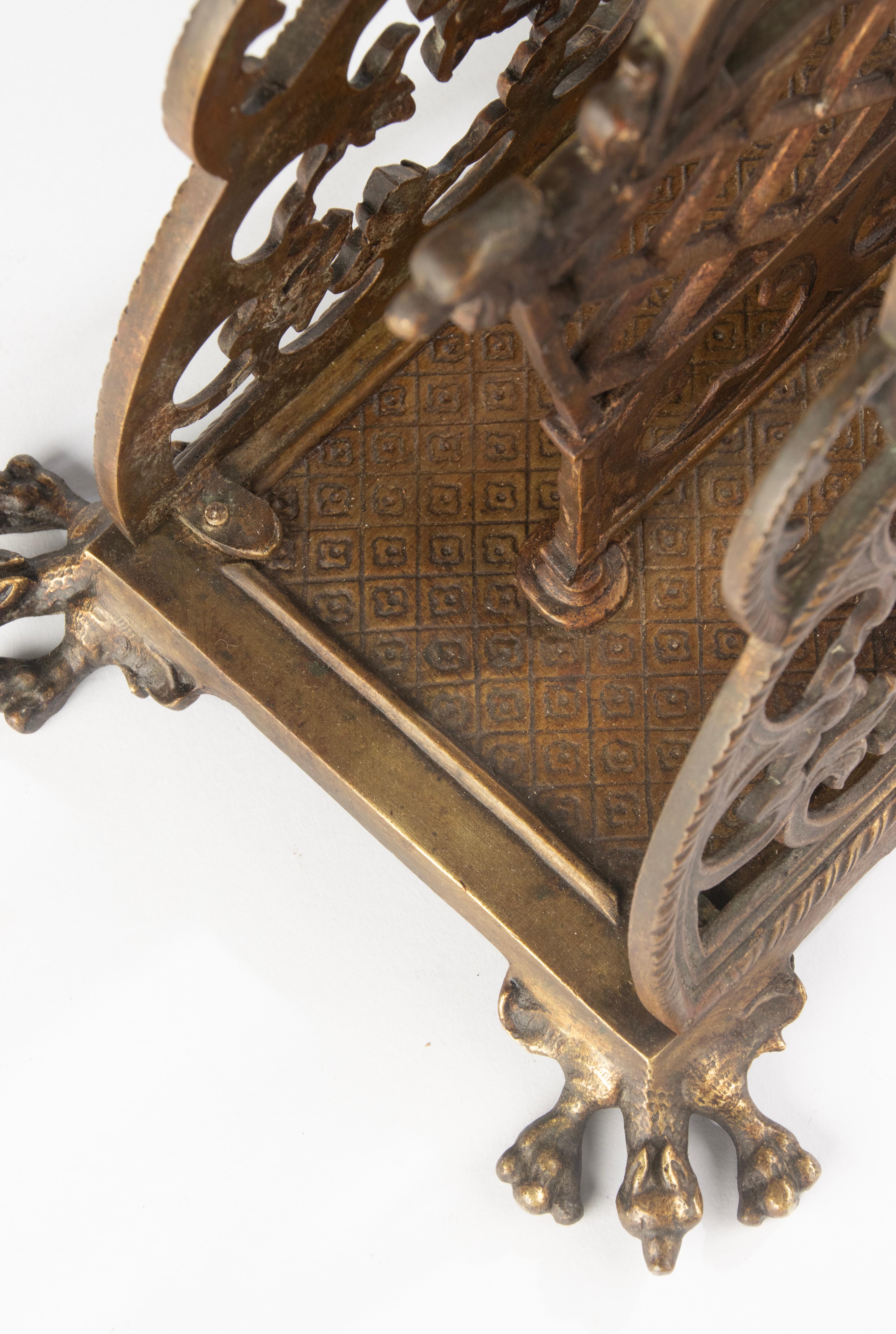 Portalettere in bronzo del XIX secolo - Gothic Revival in vendita 2
