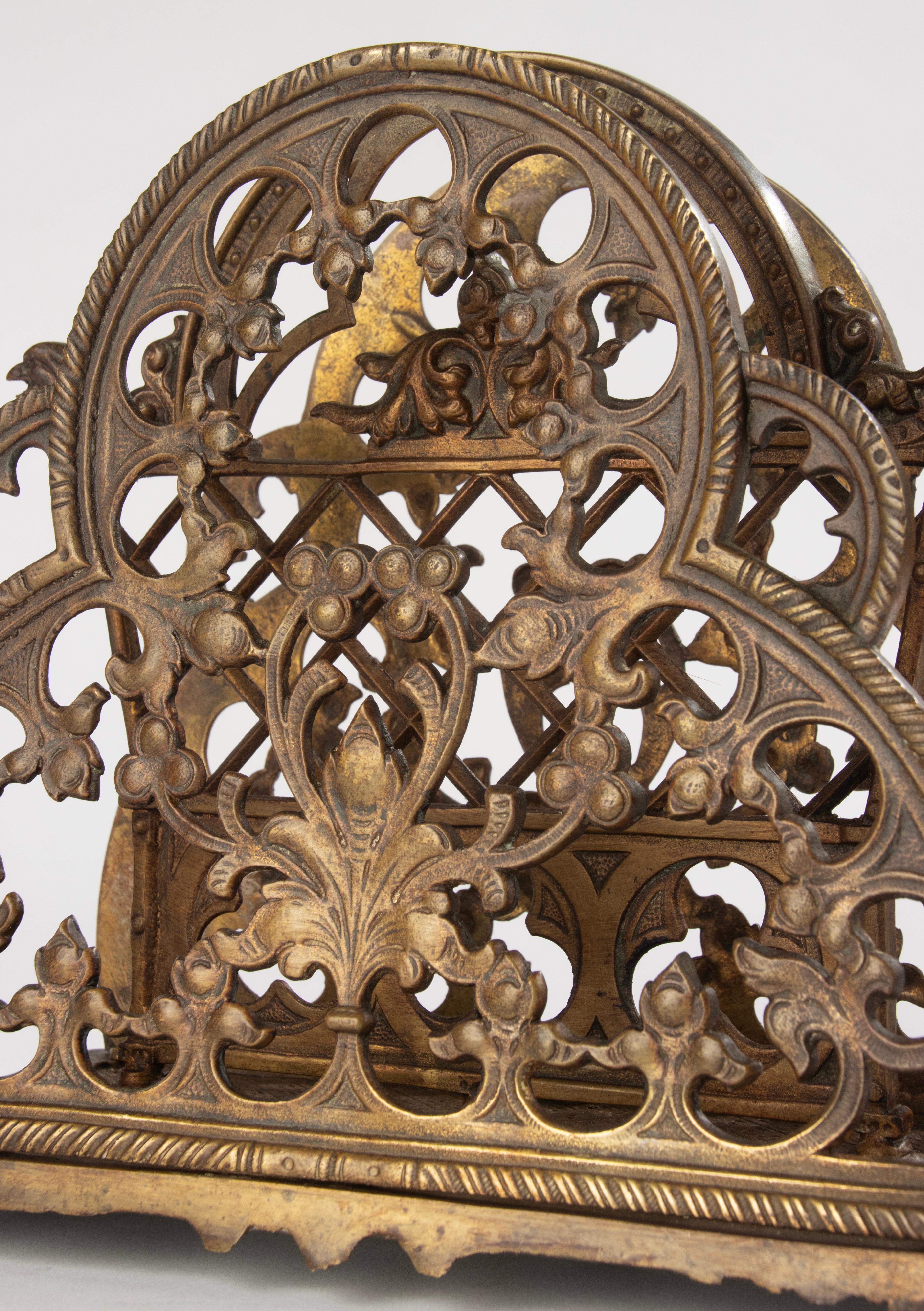 Portalettere in bronzo del XIX secolo - Gothic Revival in vendita 3