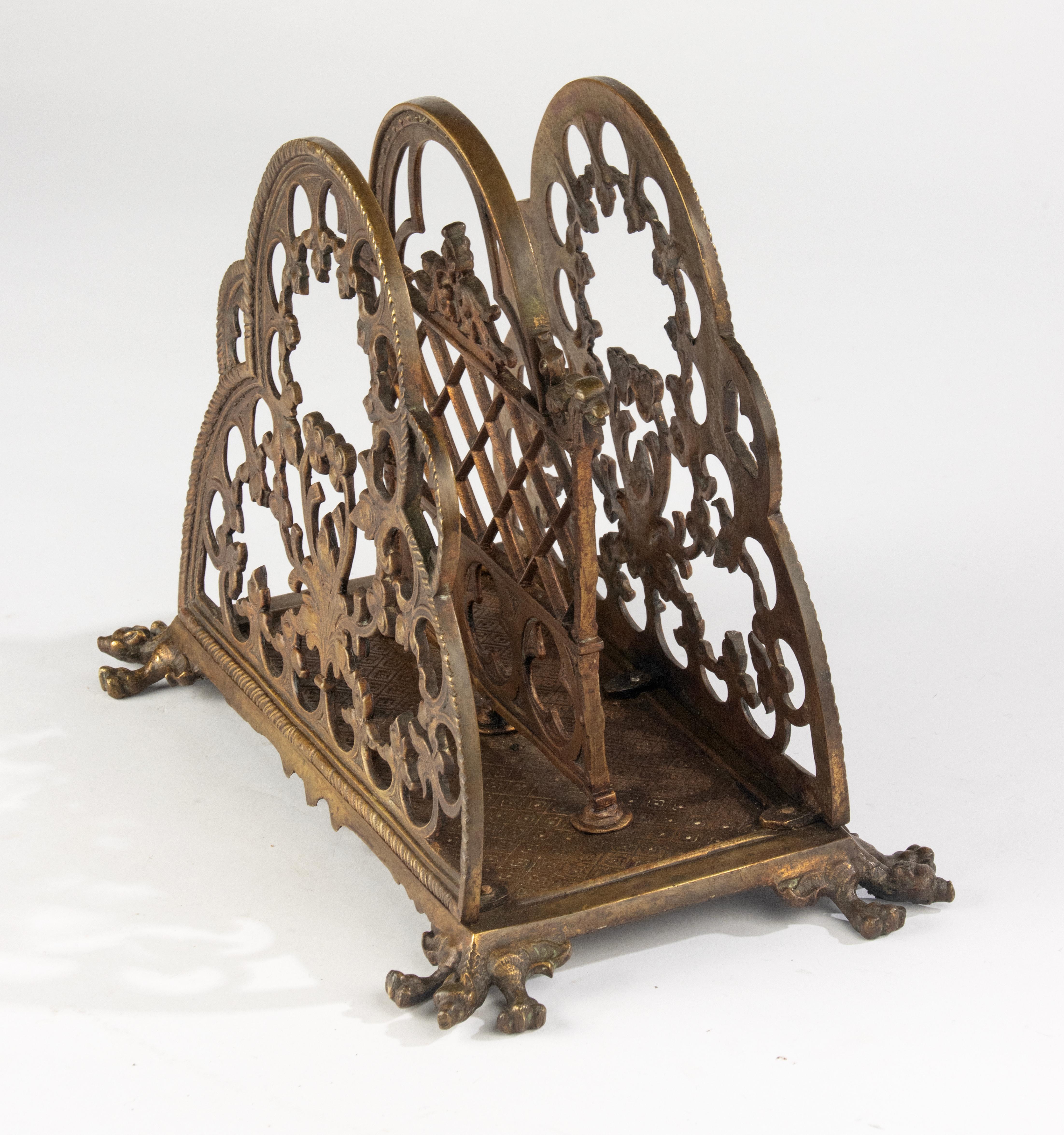 Portalettere in bronzo del XIX secolo - Gothic Revival in vendita 4