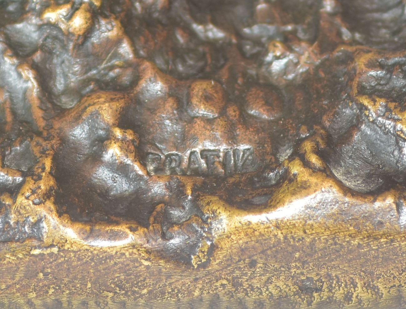 XIXe siècle médaille du 19ème siècle en bronze patiné au lion par Fratin en vente