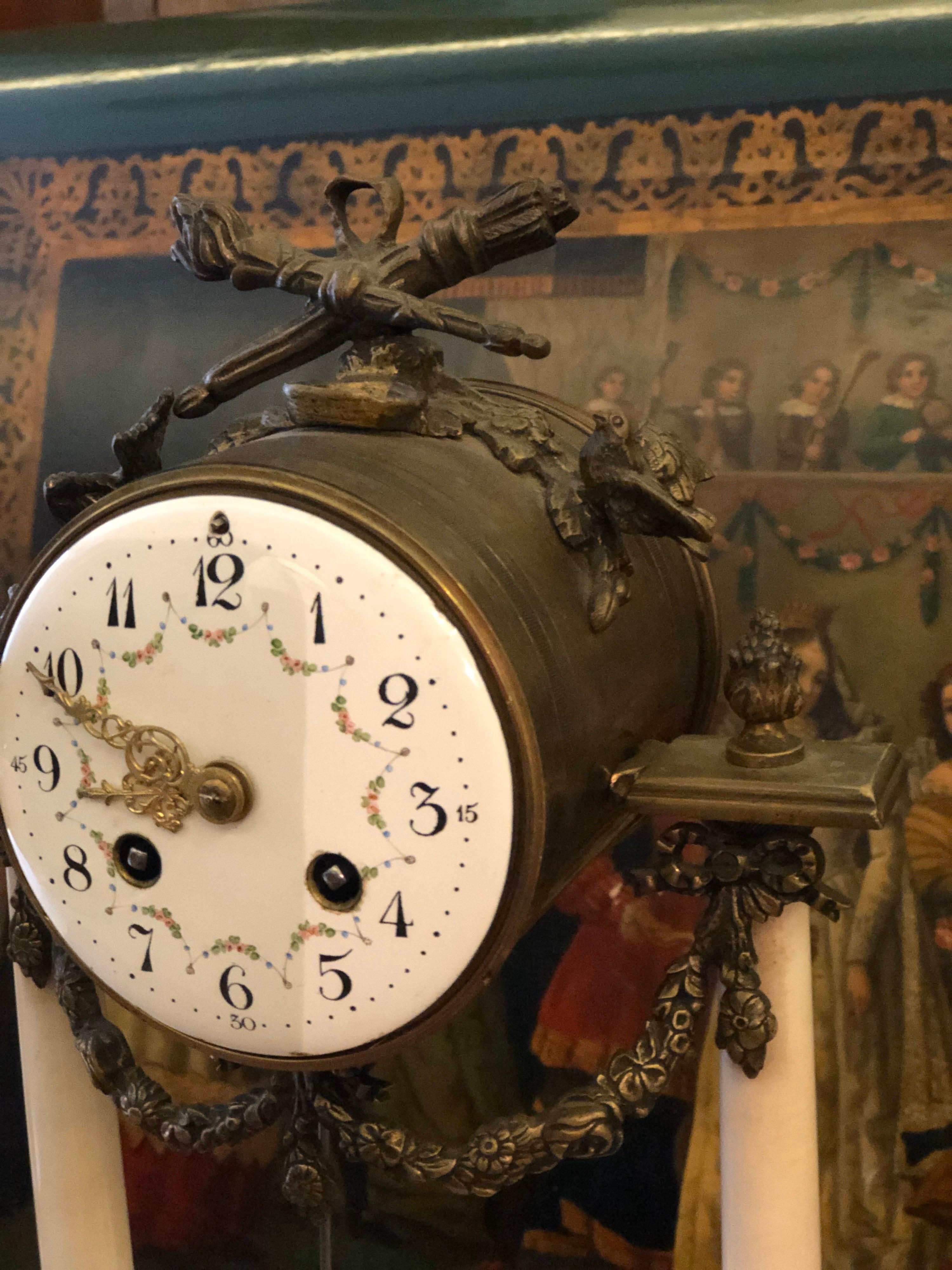 19th Century Bronze Mantel Clock Raised on a Marble Stand with Two Marble Urns In Good Condition For Sale In Sofia, BG