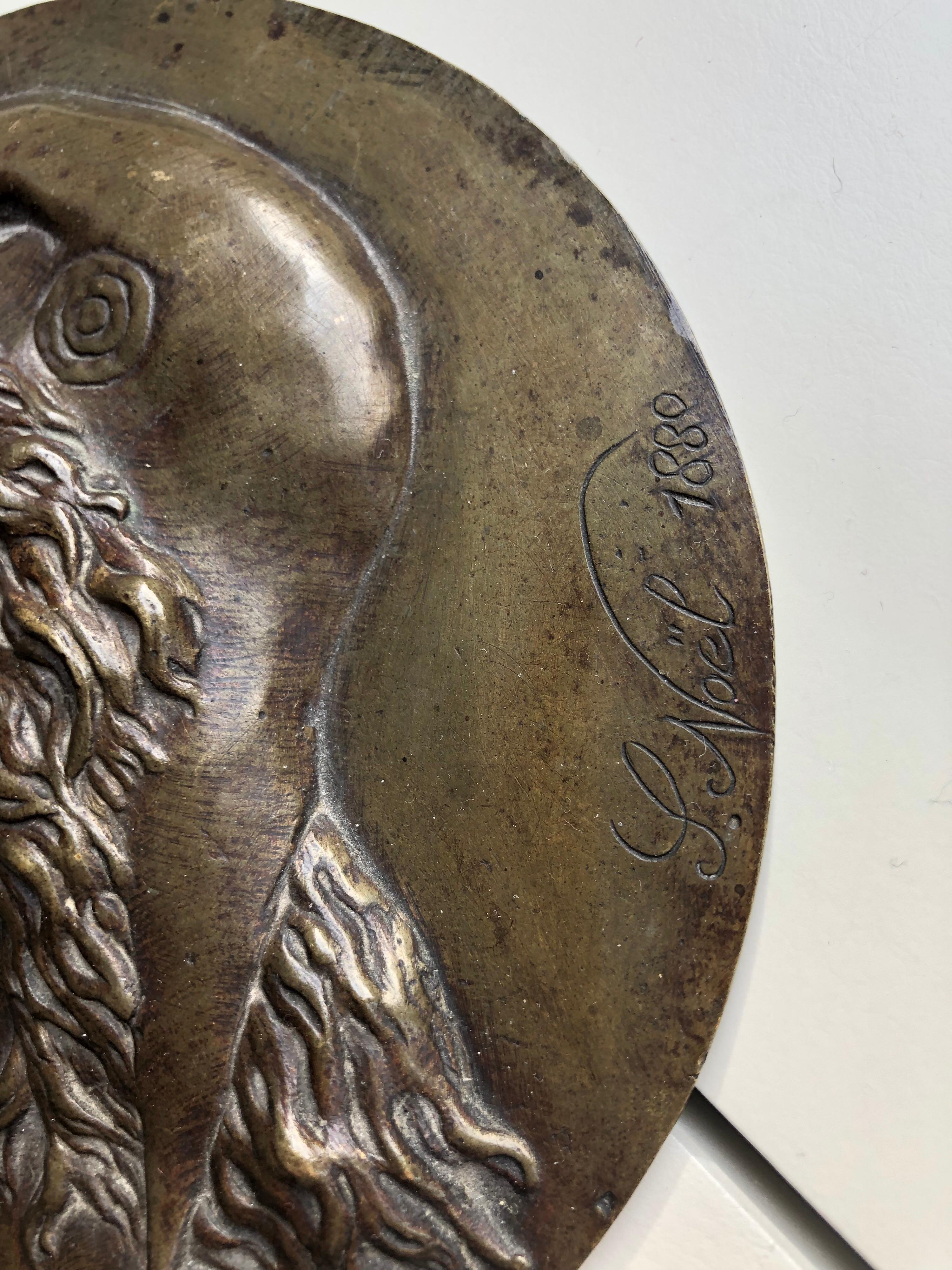 19th Century Bronze Medallion Signed by L.Noël in 1880 In Good Condition For Sale In Sofia, BG