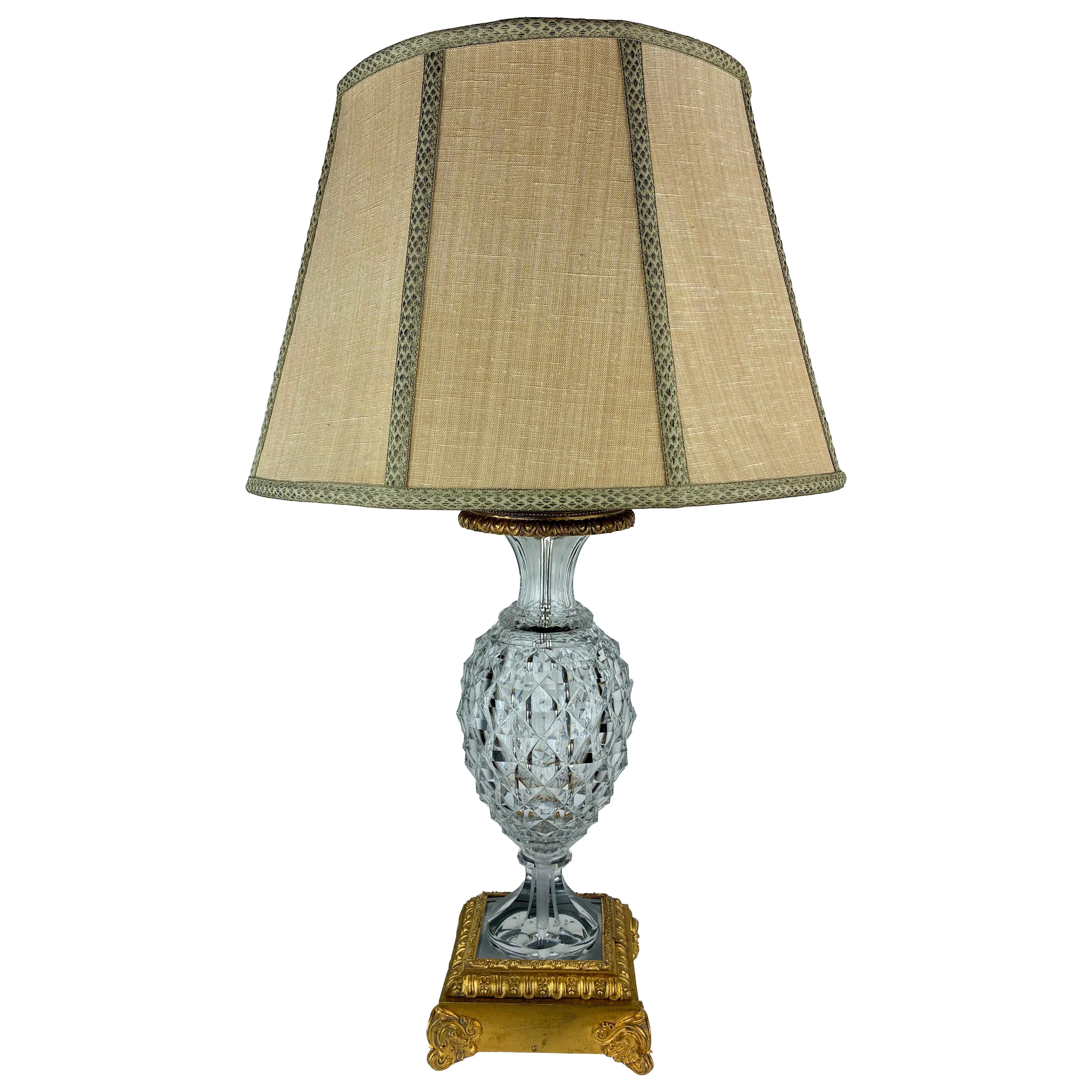 19th Century Bronze Mounted Baccarat Cut Crystal Pineapple Form Lamp en venta