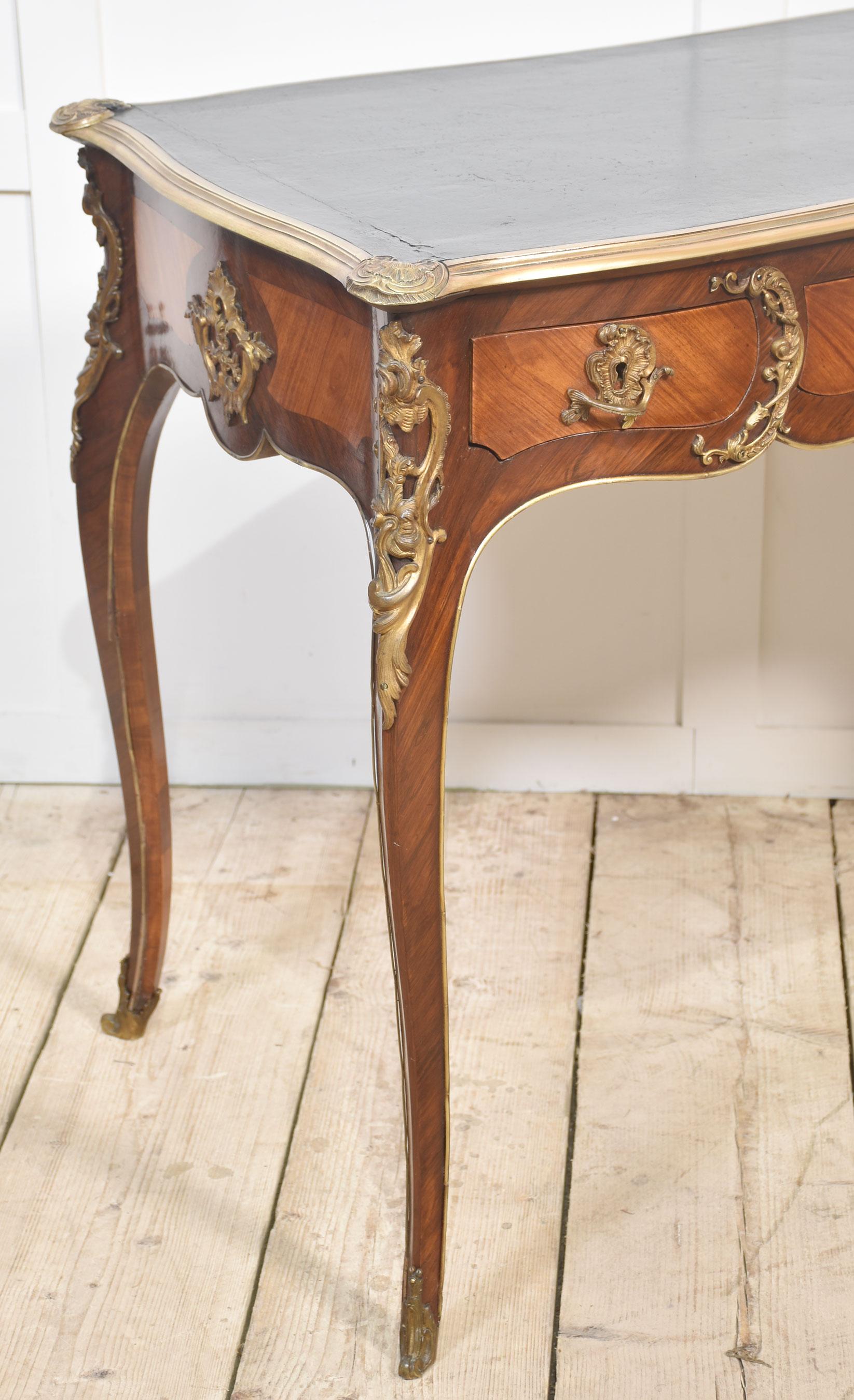 19th century bronze mounted bureau plat Bon état - En vente à Cheshire, GB
