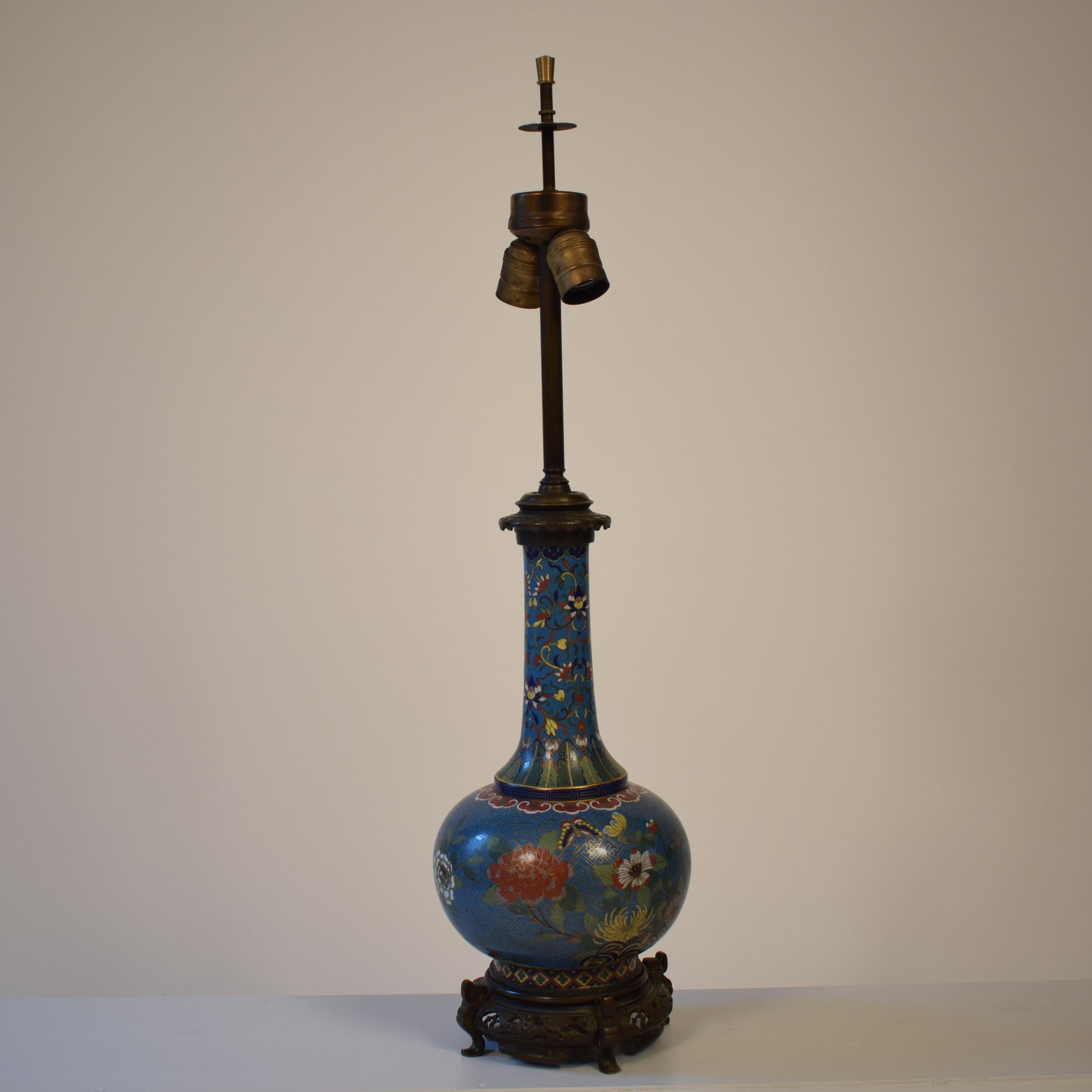 19th Century Bronze-Mounted Chinese Enamel Coated Metal Table Lamp, circa 1880 1