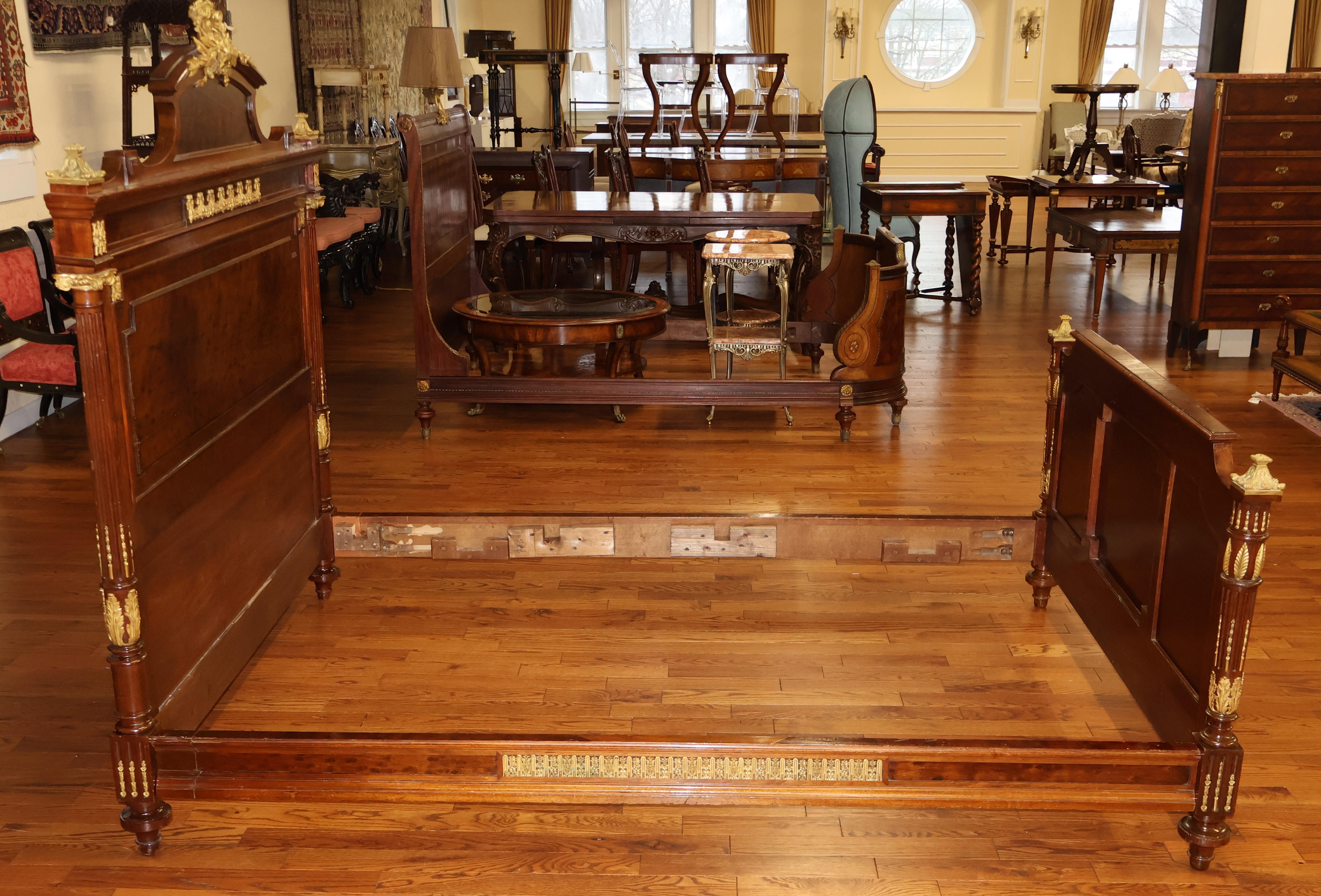 19th Century Bronze Mounted French Plum Pudding Acajou Mahogany Full Size Bed For Sale 4