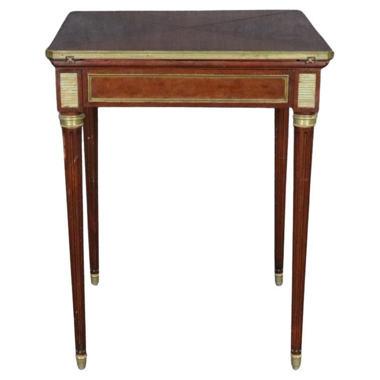 Table à serviettes Louis XVI du 19e siècle, montée sur bronze en vente