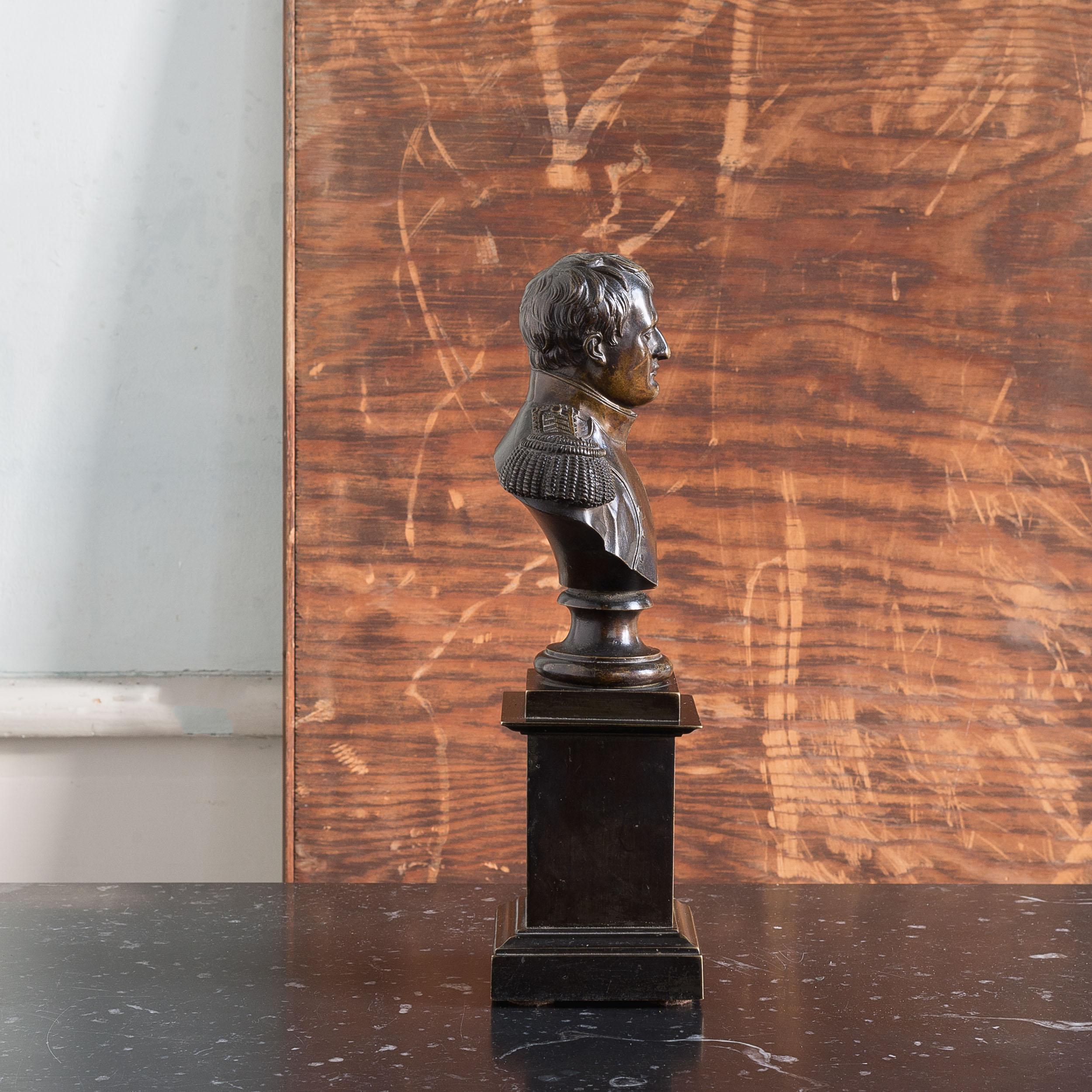 XIXe siècle Bronze du 19e siècle représentant Napoléon Bonaparte en vente
