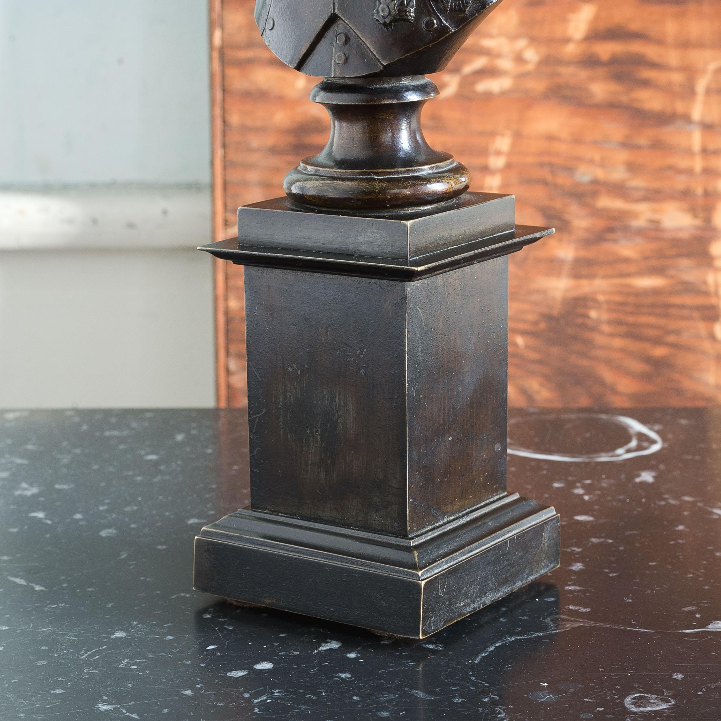 Bronze du 19e siècle représentant Napoléon Bonaparte en vente 4