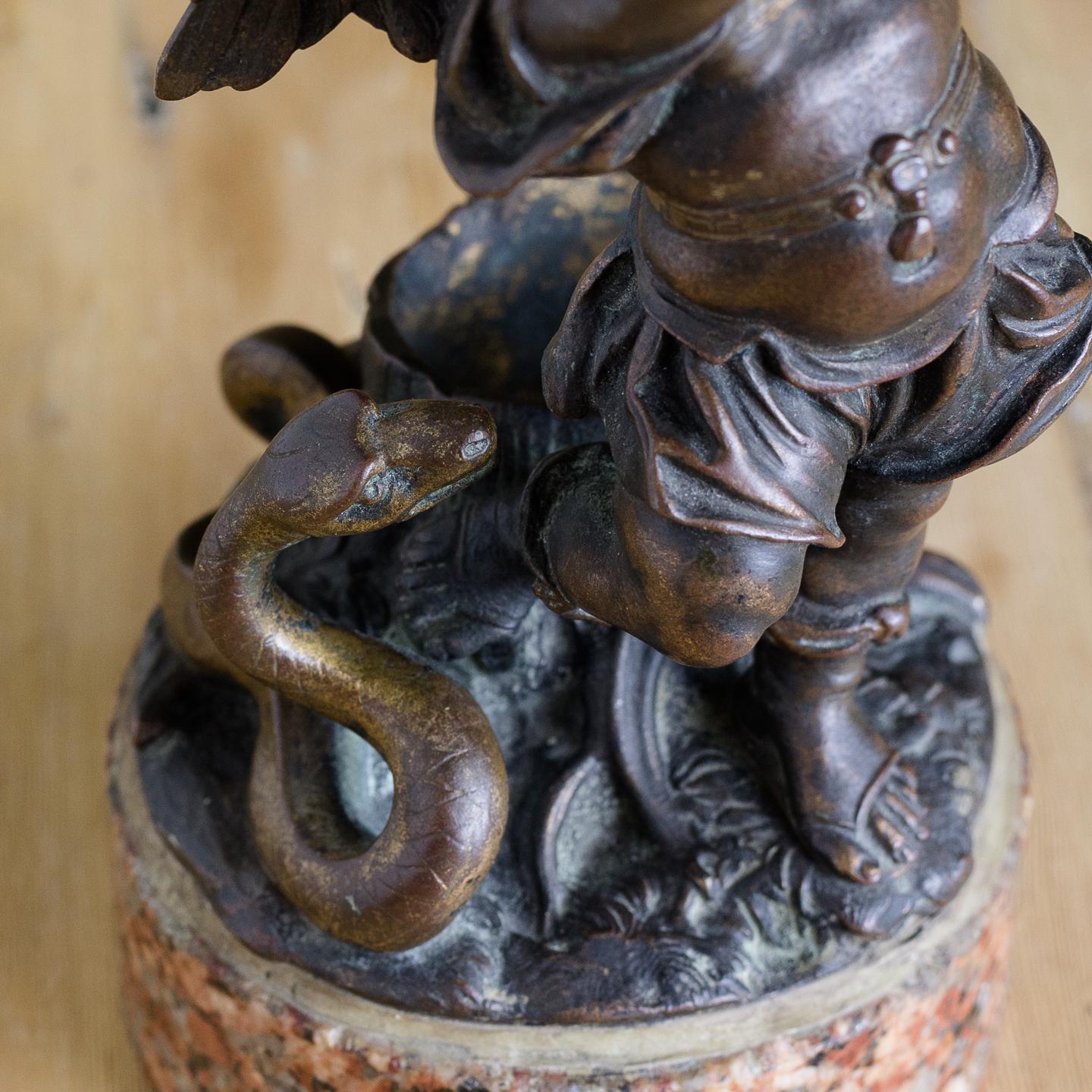 Bronze du 19ème siècle représentant les putti héroïques en vente 6