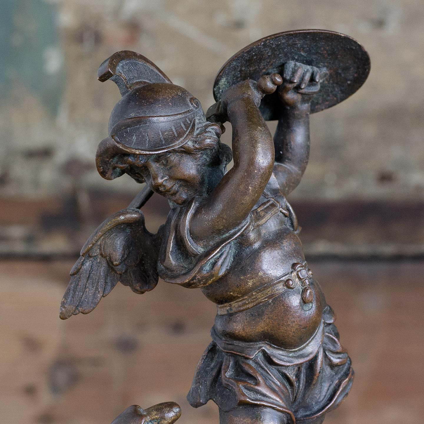Bronze du 19ème siècle représentant les putti héroïques Bon état - En vente à London, GB