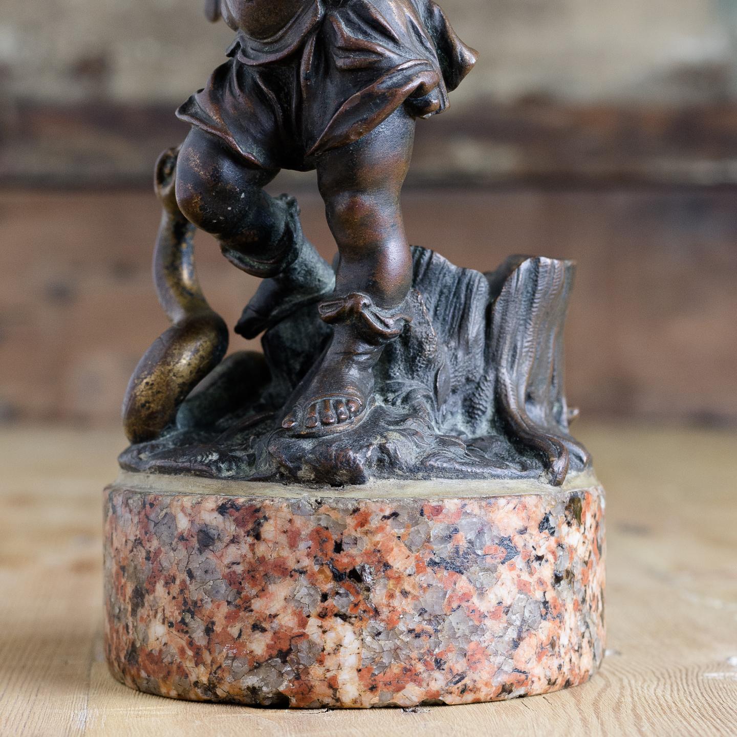 Bronze du 19ème siècle représentant les putti héroïques en vente 2