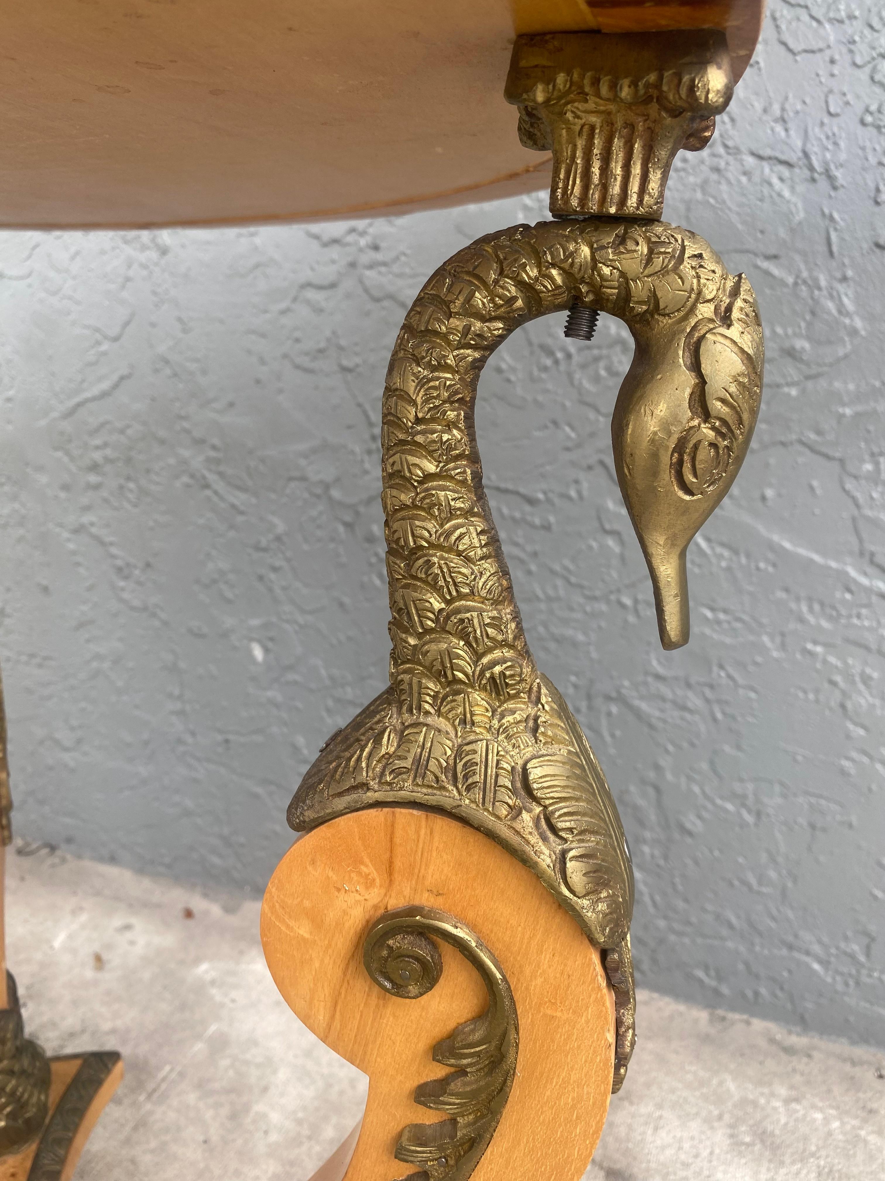 19. Jahrhundert Bronze Ormolu Swan Koi Fisch Reich Holz Marmor runden Tisch im Angebot 5