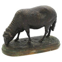 Sculpture en bronze du 19ème siècle "Mouton Broutant" de Rosa Bonheur