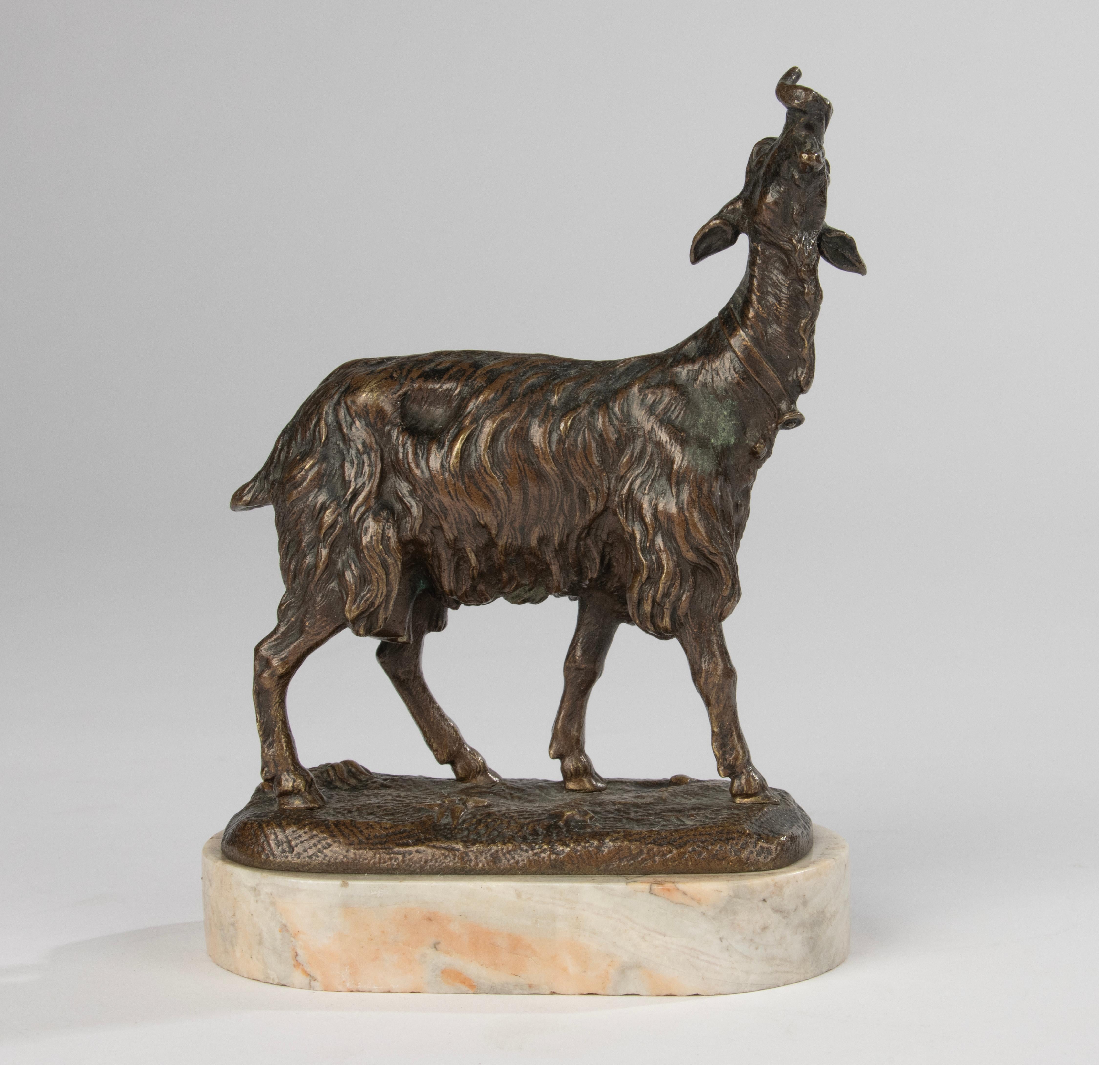 French 19th Century Bronze Sculpture of a Goat - Bronze Animal Sculpture For Sale