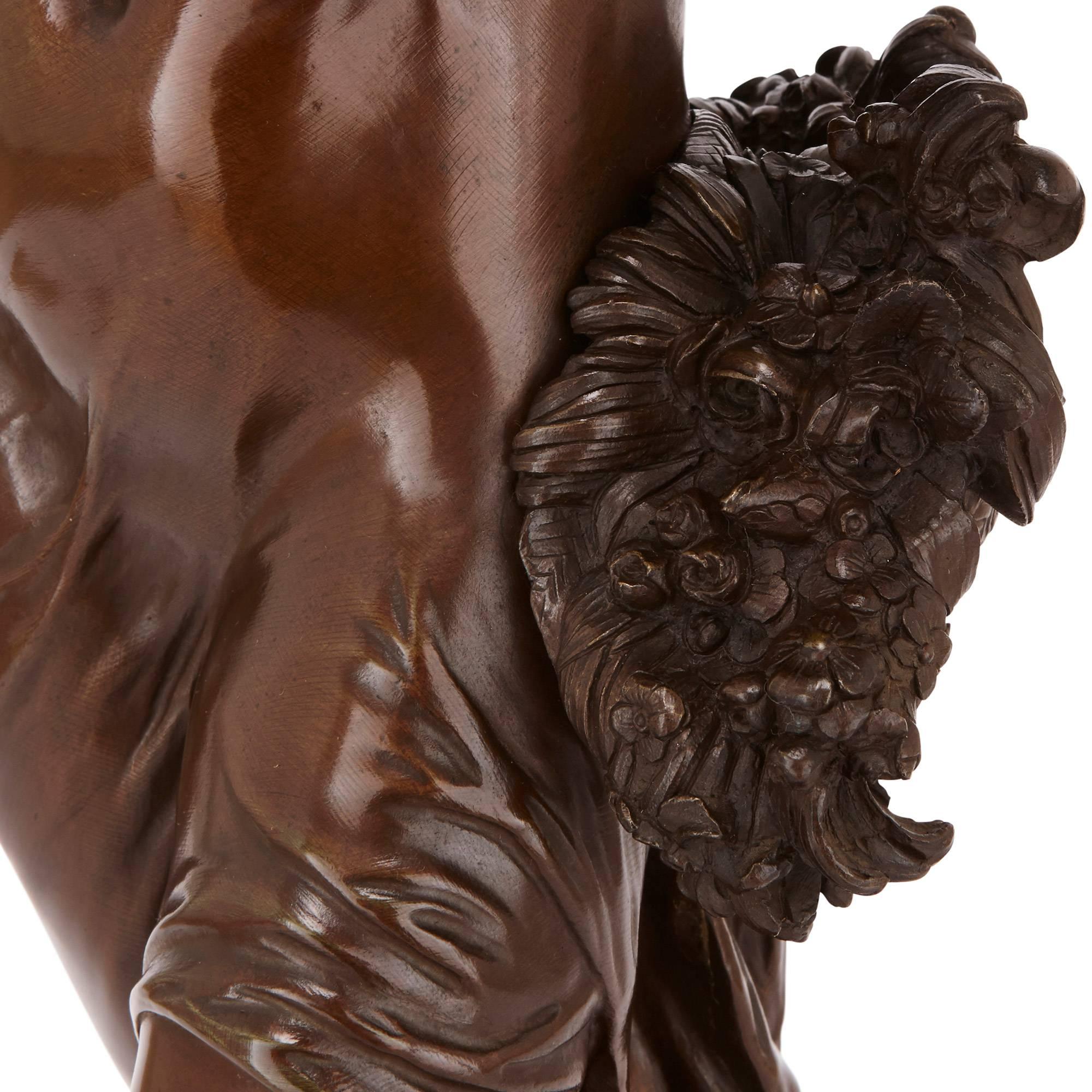 Sculpture en bronze du 19e siècle représentant une dame par Moreau Excellent état - En vente à London, GB