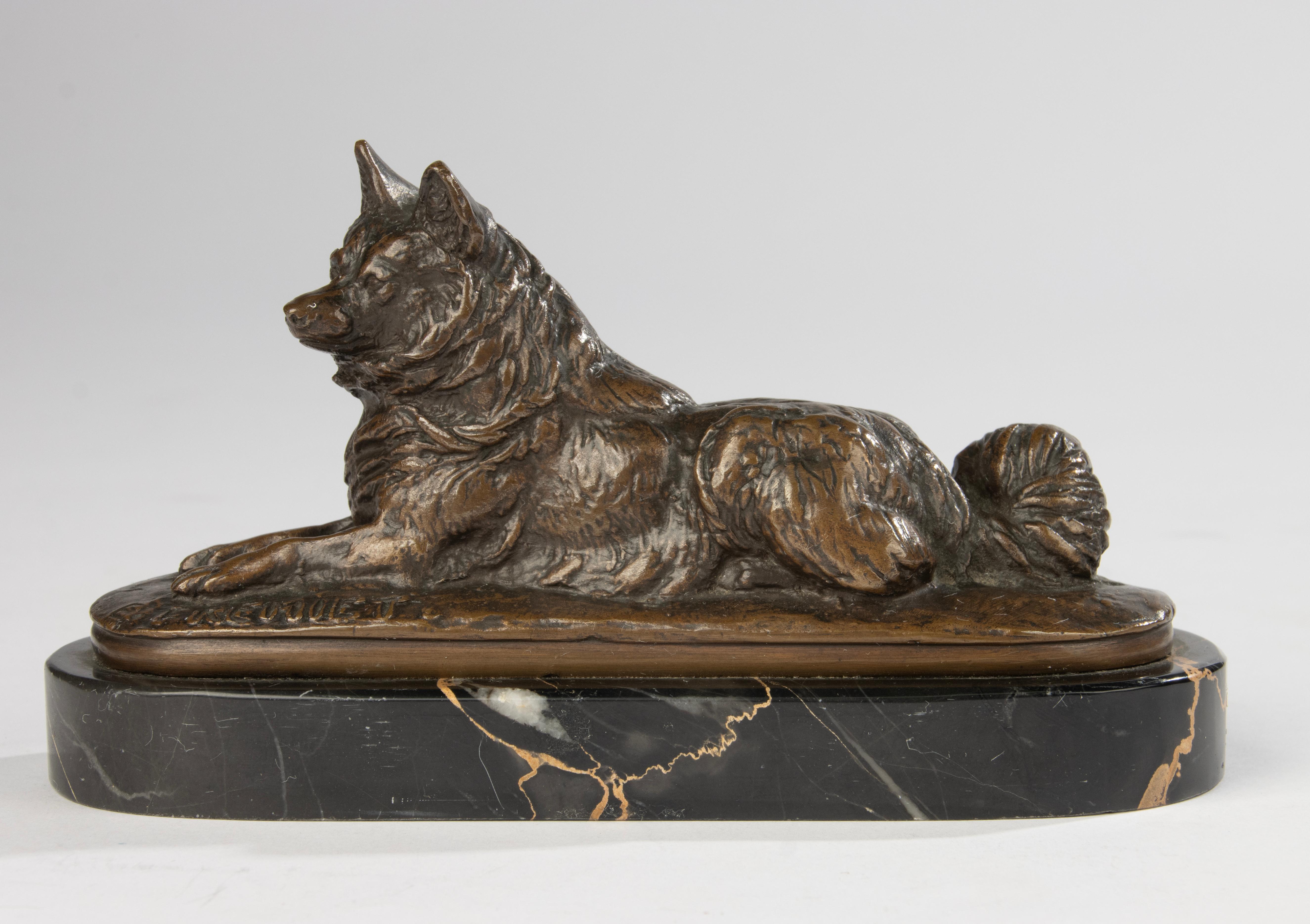 Belle Époque Scultura in bronzo del XIX secolo raffigurante un cane Spitz - di Emmanuel Frémiet in vendita