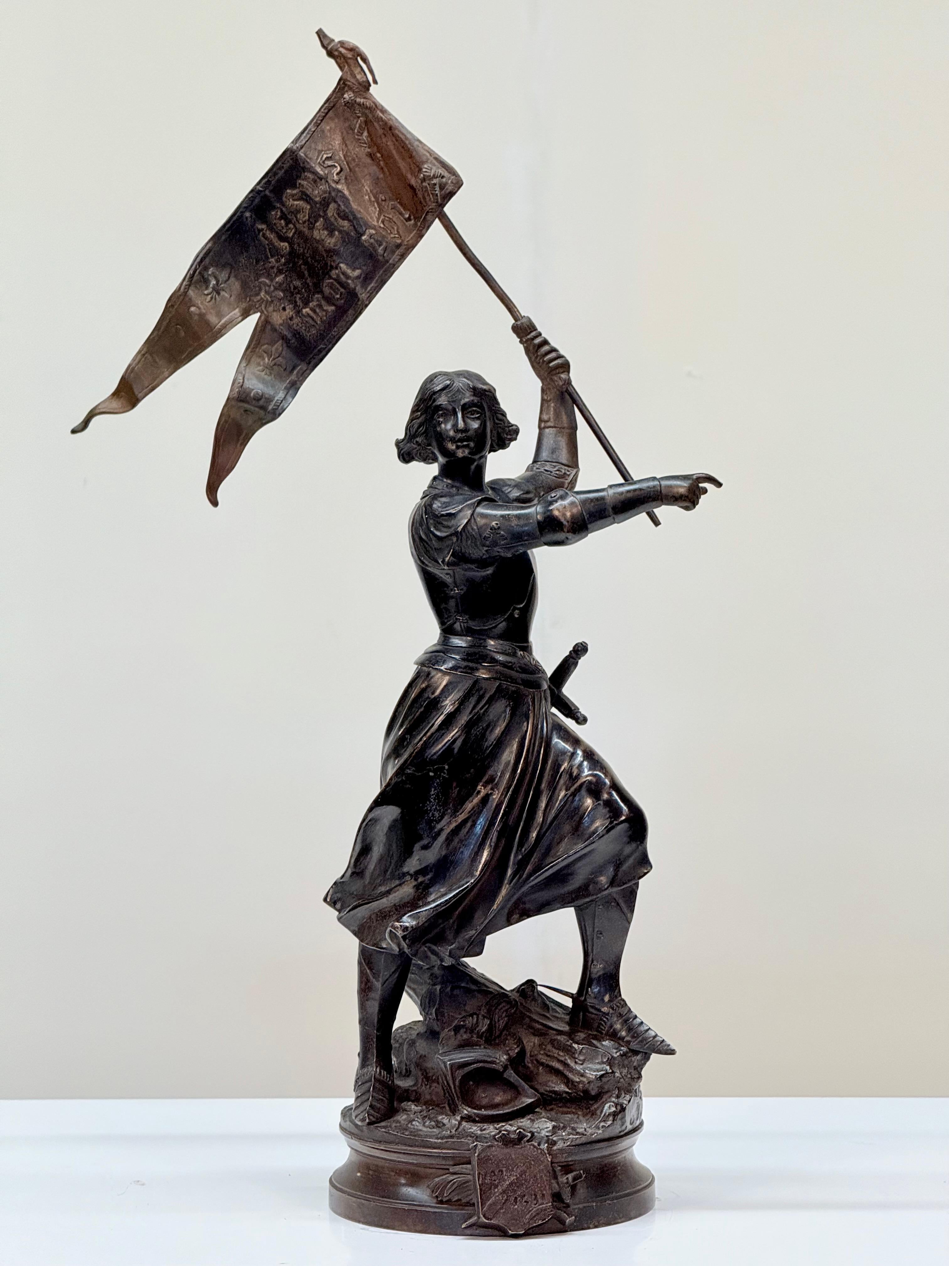 Scultura in bronzo del XIX secolo di Giovanna d'Arco di Adrien Étienne Gaudez, firmata in vendita 7