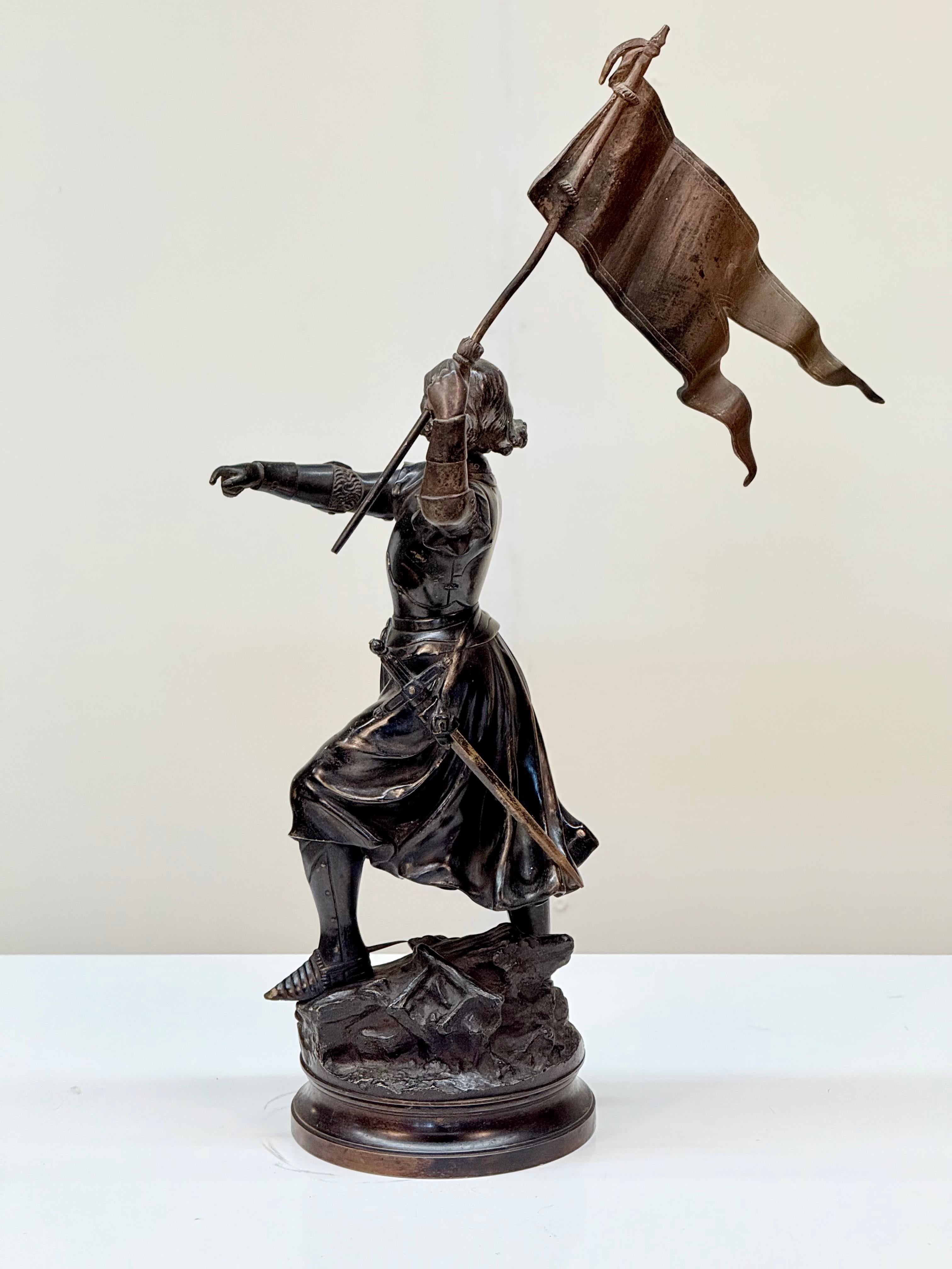 Scultura in bronzo del XIX secolo di Giovanna d'Arco di Adrien Étienne Gaudez, firmata in vendita 2
