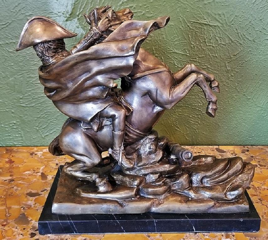 Sculpture en bronze du XIXe siècle représentant Napoléon traversant les Alpes Bon état - En vente à Dallas, TX