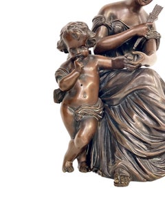 Bronzeskulptur aus dem 19. Jahrhundert, signiert Aizelin, Göttin mit Amor, Göttin mit Amor