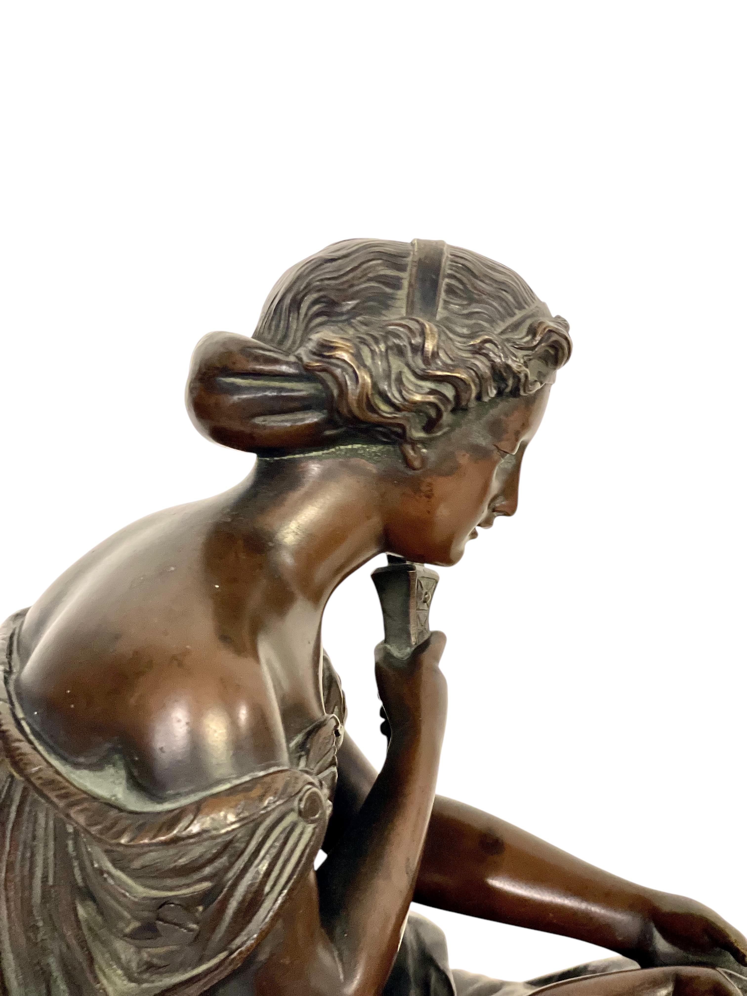 Escultura de bronce del siglo XIX, firmada Aizelin, Diosa con Cupido en venta 1