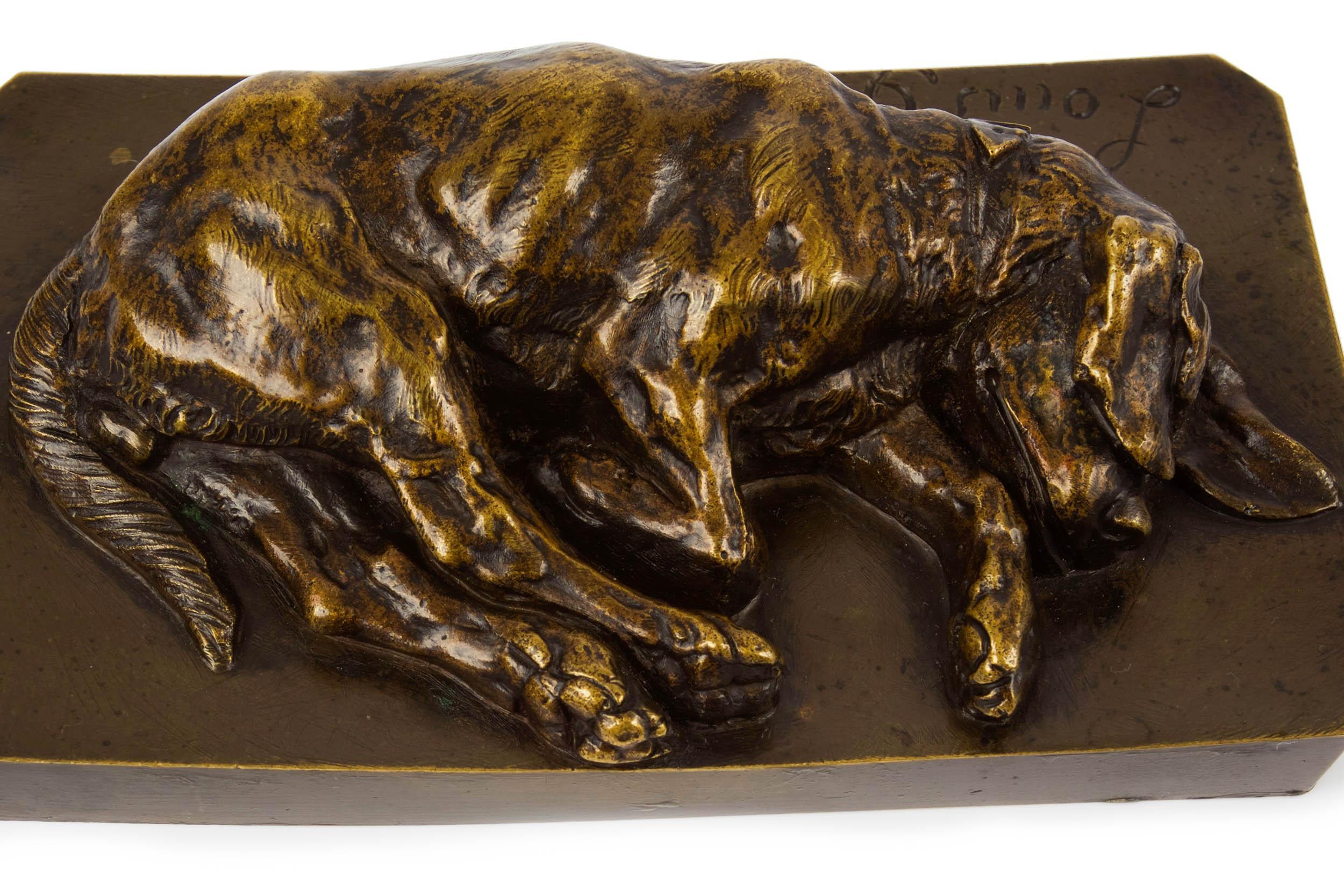Bronze Sculpture en bronze du XIXe siècle ' Sleeping Basset Hound ' de Jean-Baptiste-Louis Guy