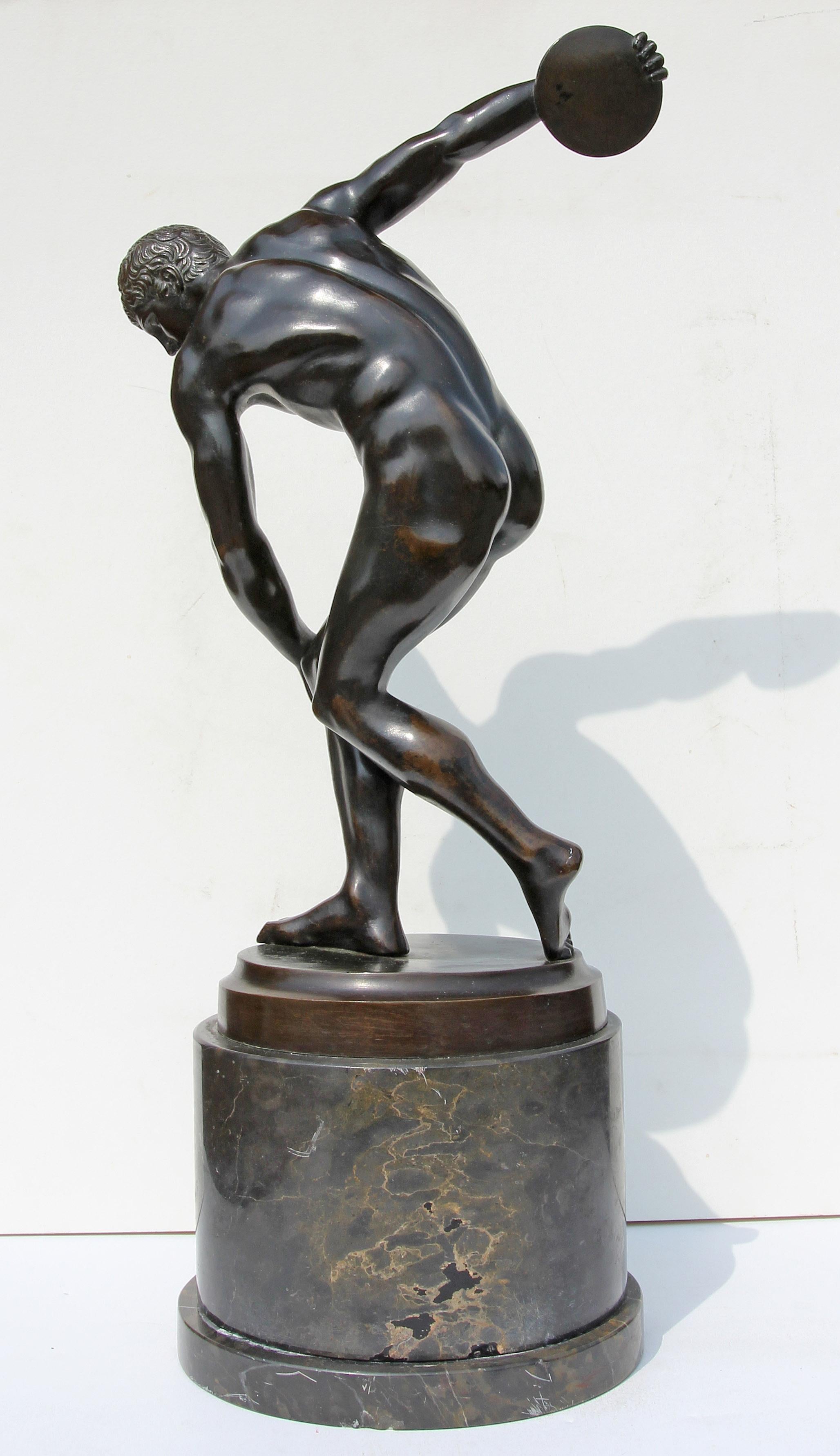 sculpture of discus thrower