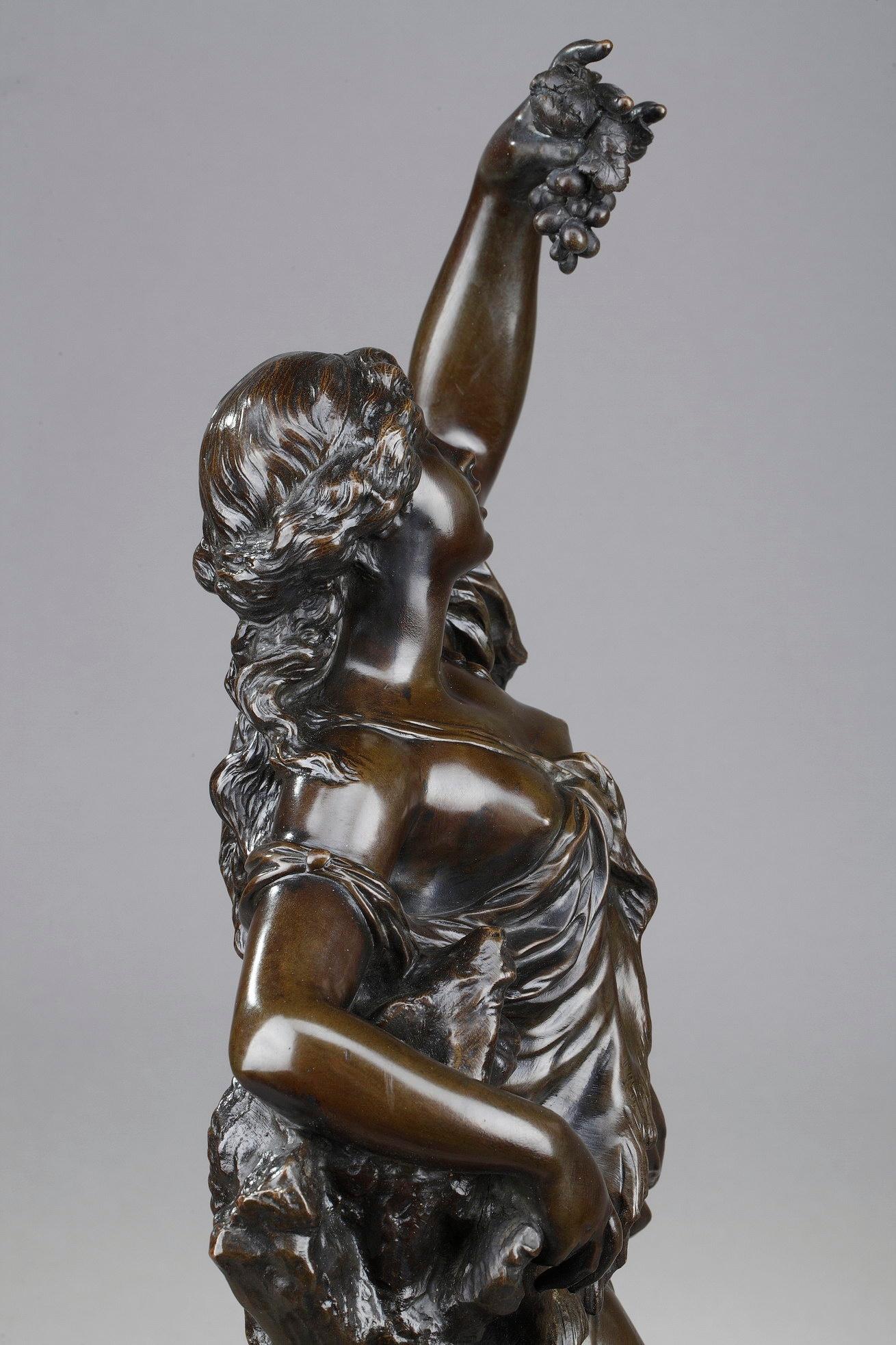 Statue en bronze du 19ème siècle : Bacchante en vente 2