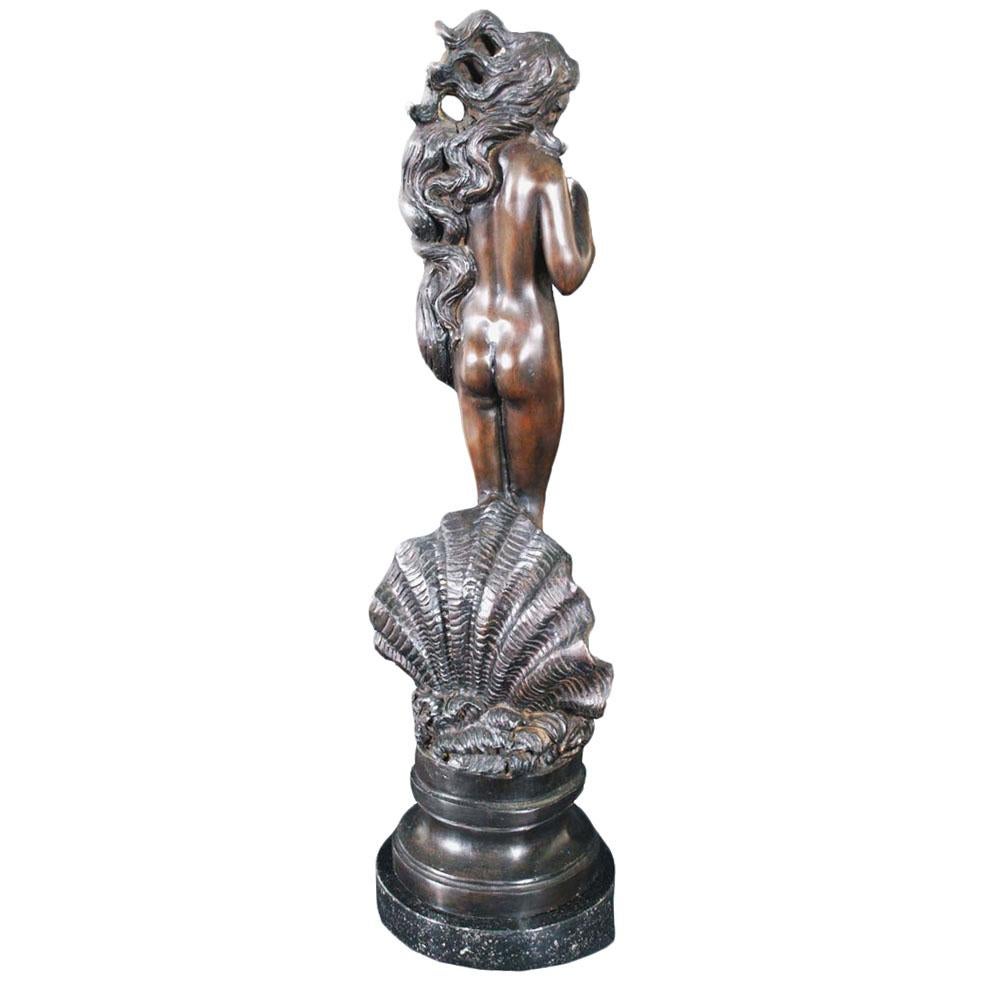 A very detailed, exquisite statuette, entirely executed in bronze with the lost-wax casting technique depicting 