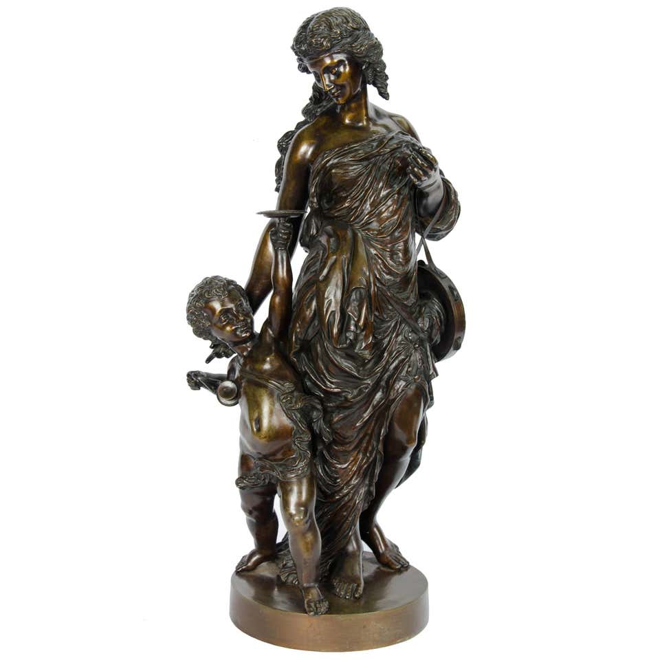 Large classical 19th Century Bronze Statue For Sale