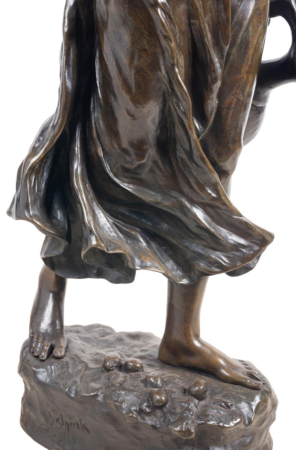 Patiné Statue en bronze du 19ème siècle d'une femme porteur d'eau, par Hans Schork en vente