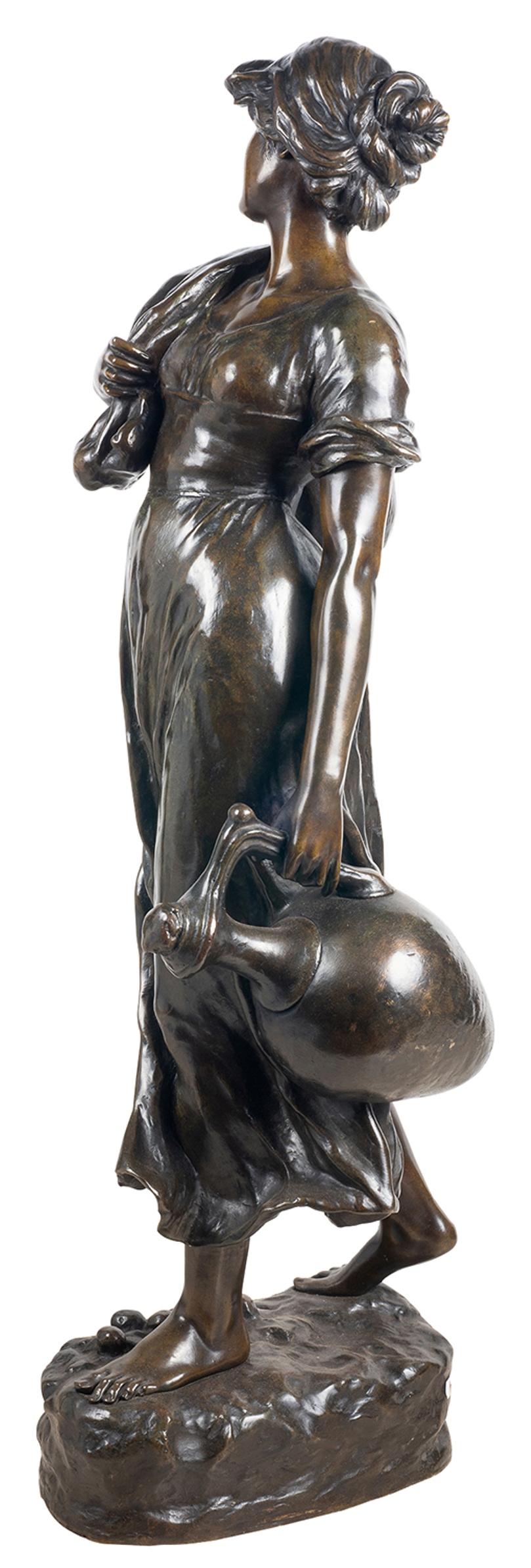 Bronzestatue einer weiblichen Wasserträgerin aus dem 19. Jahrhundert, von Hans Schork im Angebot 3