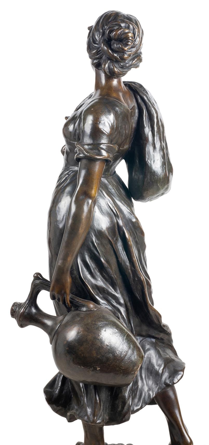 Statue en bronze du 19ème siècle d'une femme porteur d'eau, par Hans Schork en vente 2