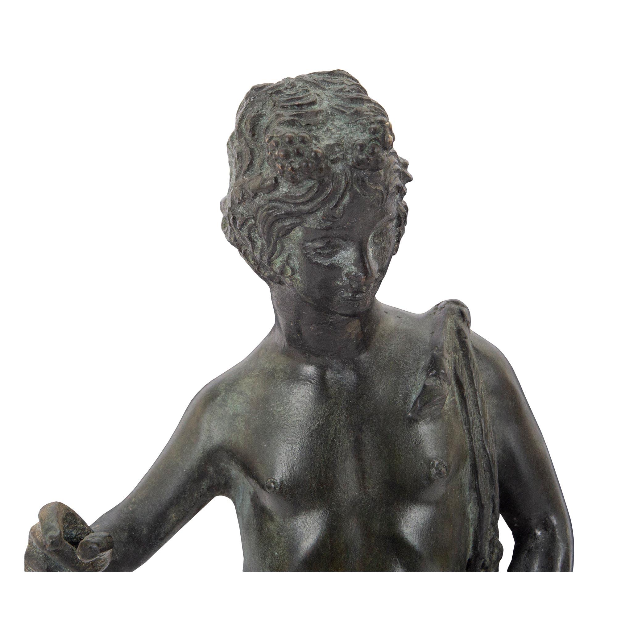 Statue en bronze du 19ème siècle d'un jeune chasseur Bon état - En vente à West Palm Beach, FL