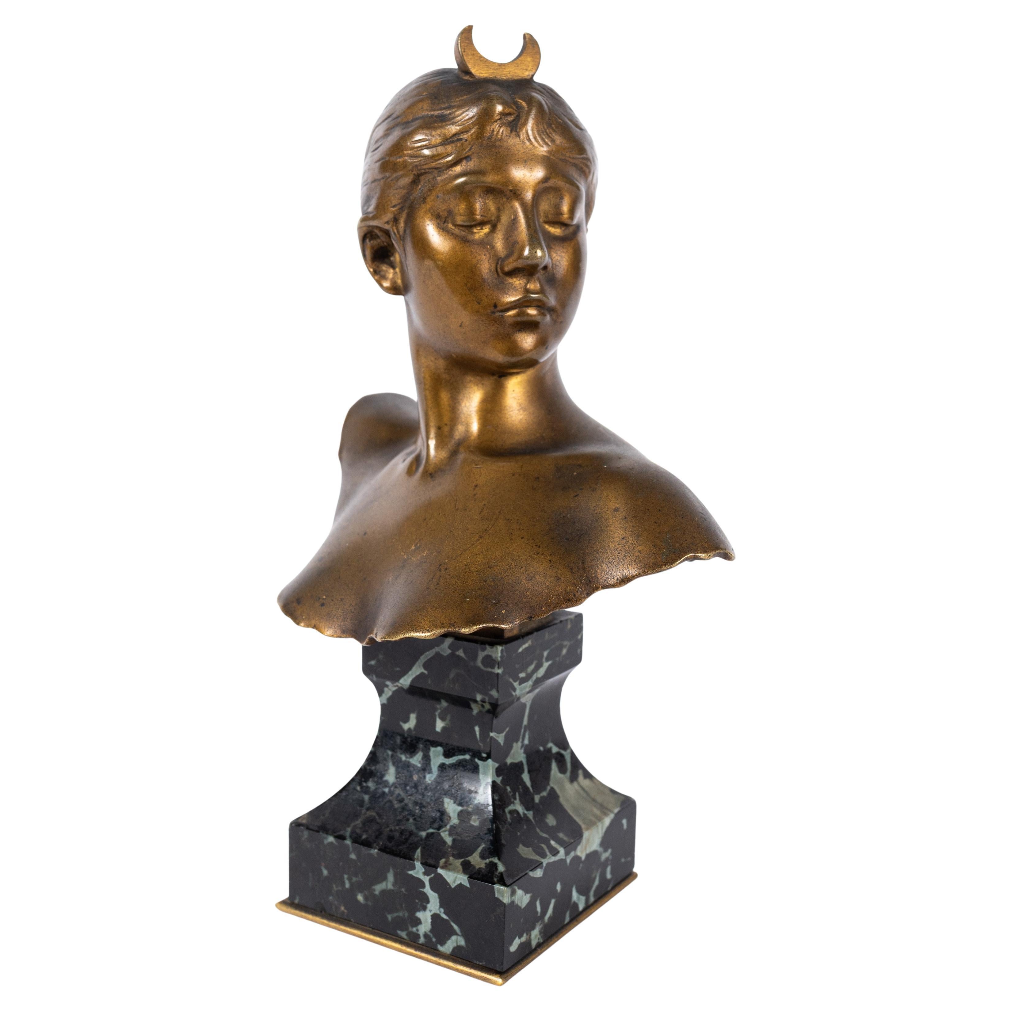 Statua in bronzo del XIX secolo di Diana, dea della caccia, di Alexandre Falguière