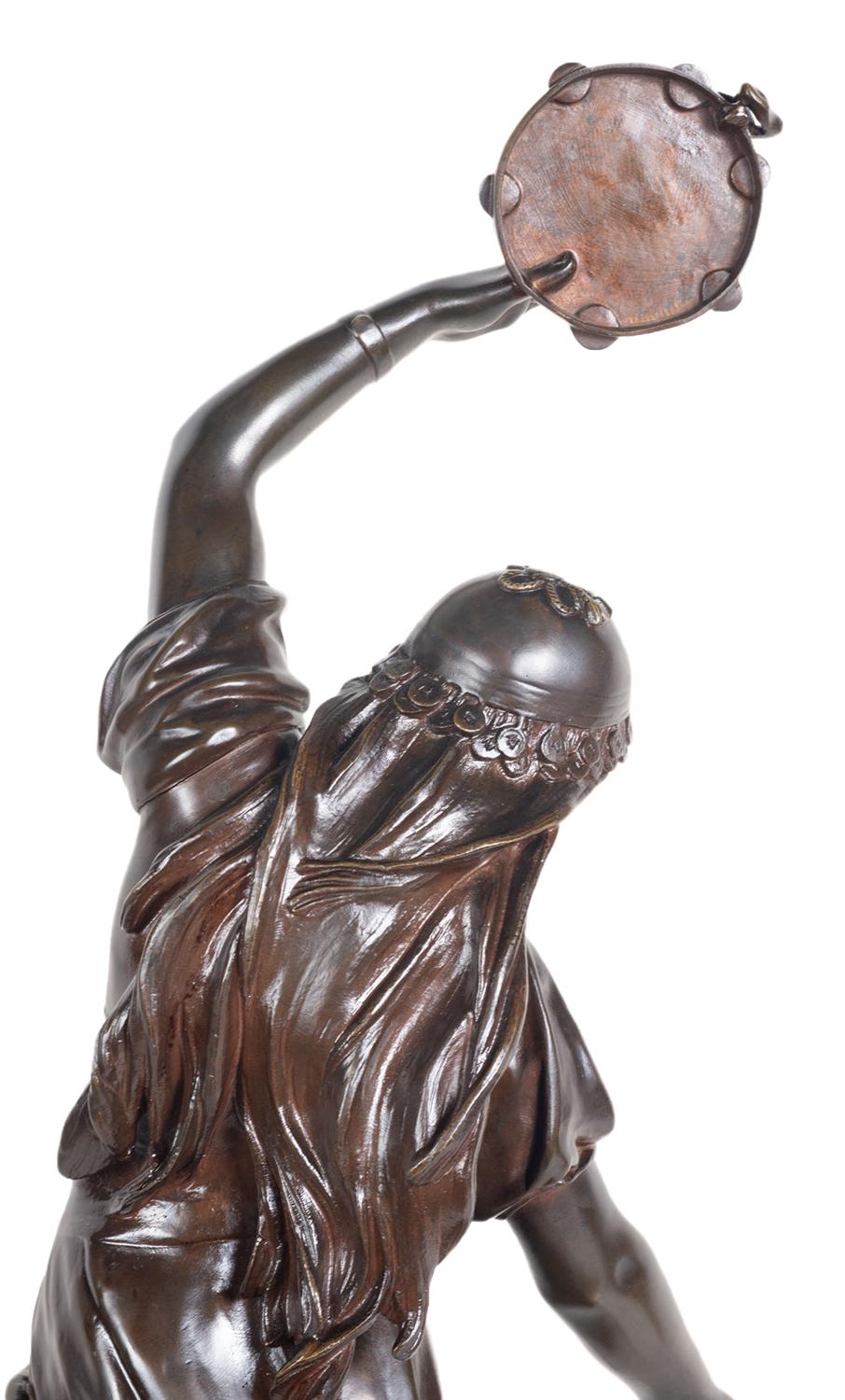 Statue d'Esmeralda en bronze du 19e siècle, par Marioton en vente 3