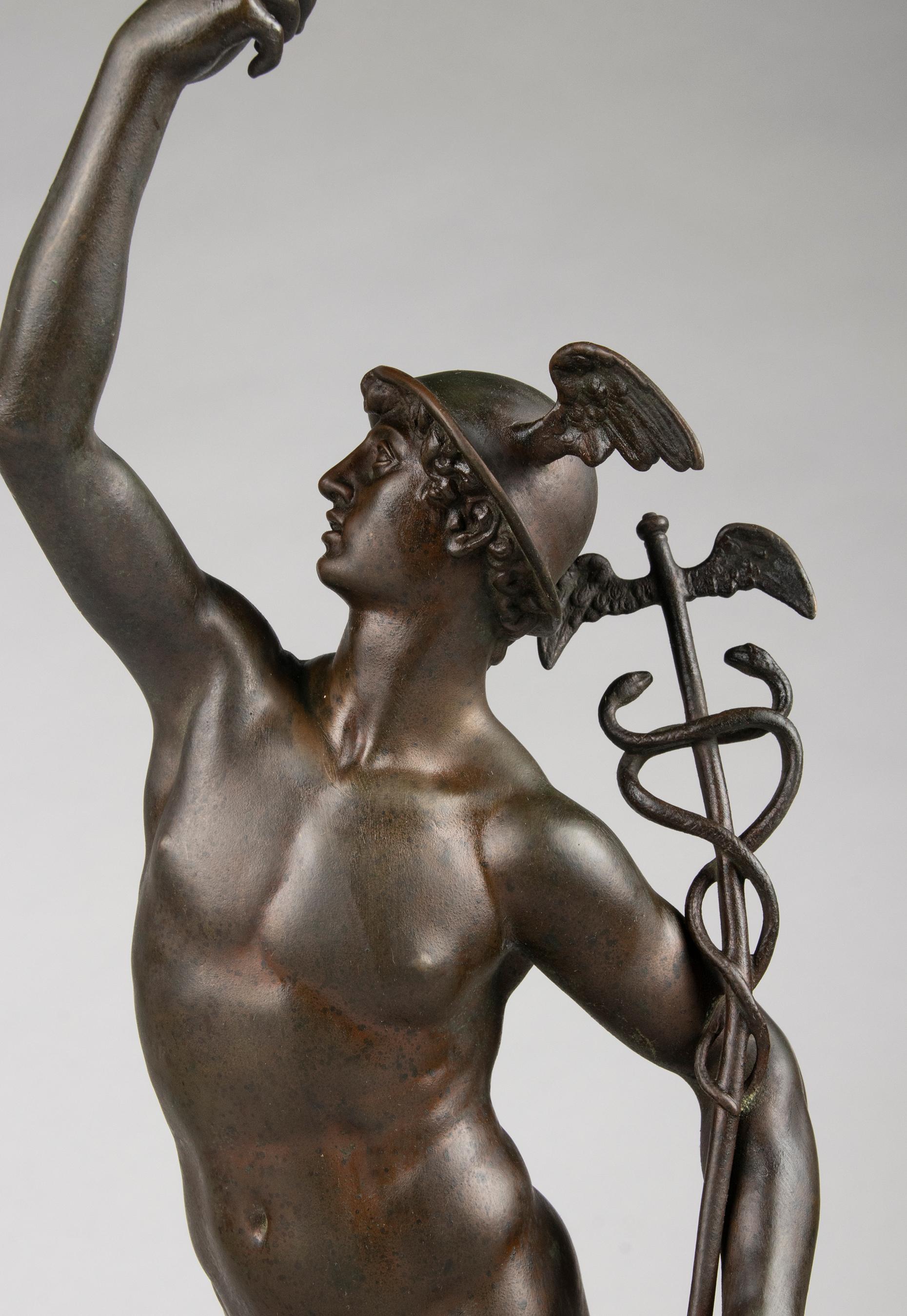 Statue de Mercure en bronze du 19ème siècle / Hermès par Ferdinand Barbedienne Bon état à Casteren, Noord-Brabant