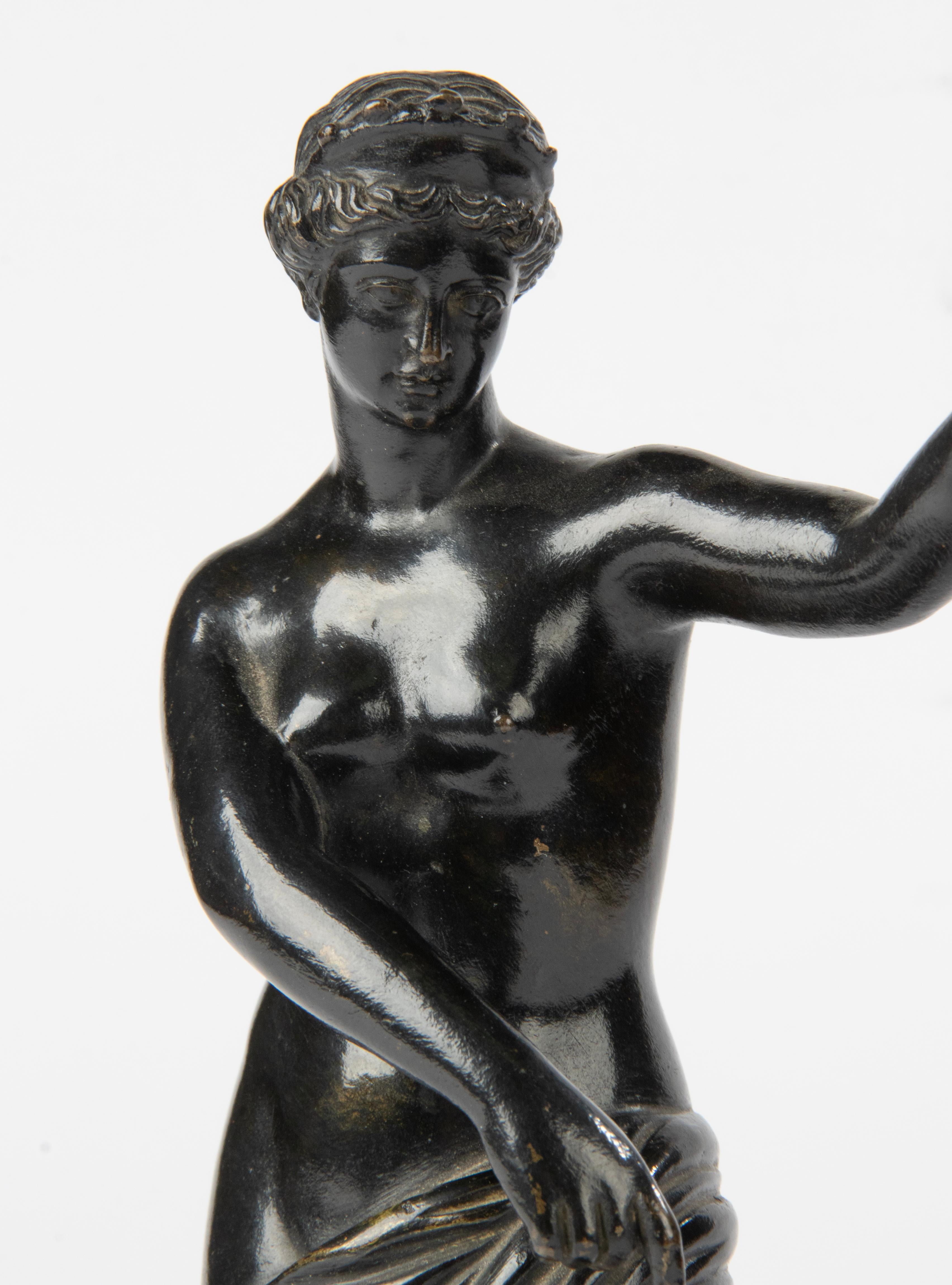 Classical Roman 19th Century Bronze Statue of Venus Aphrodite For Sale