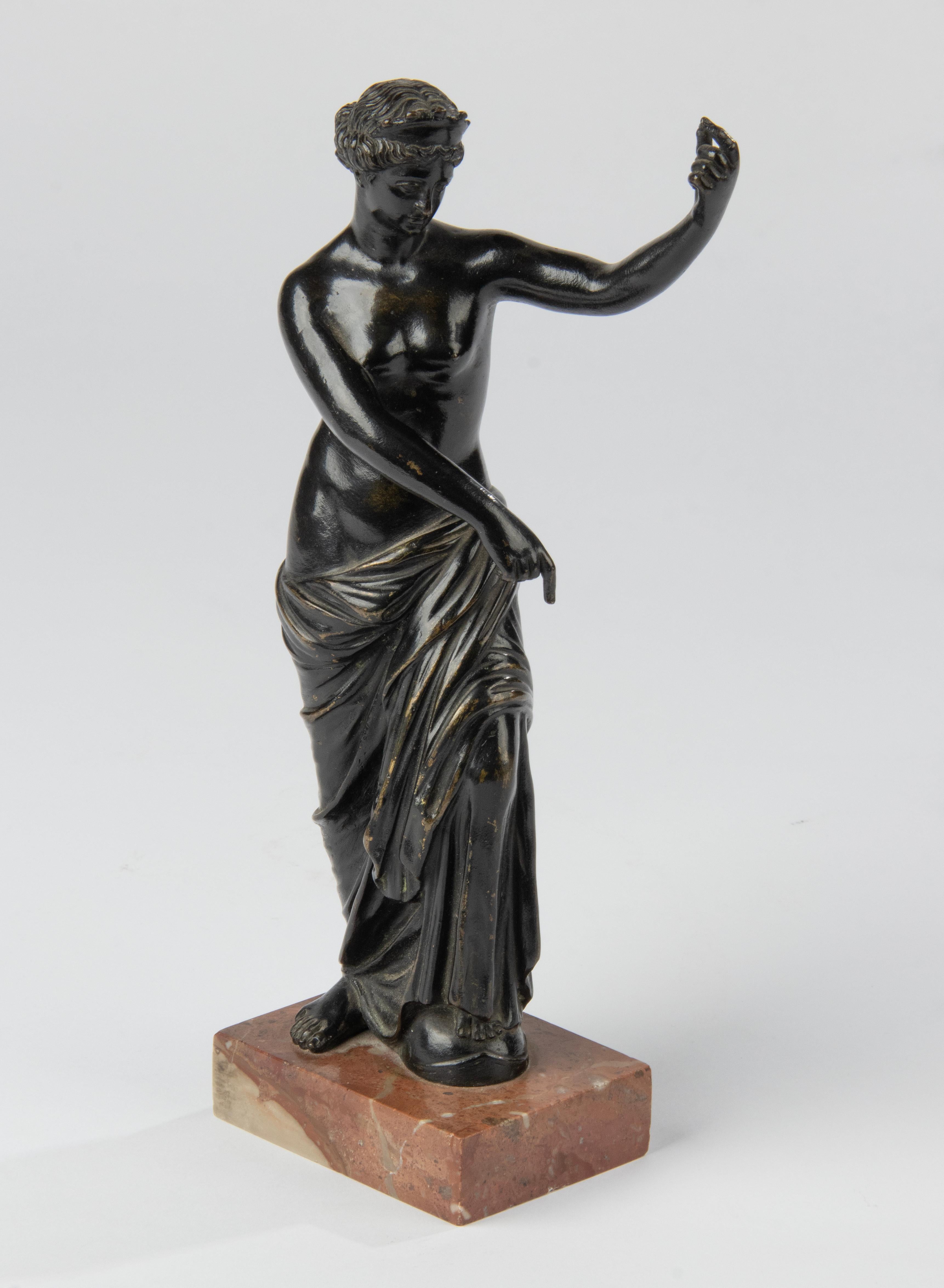 French 19th Century Bronze Statue of Venus Aphrodite For Sale