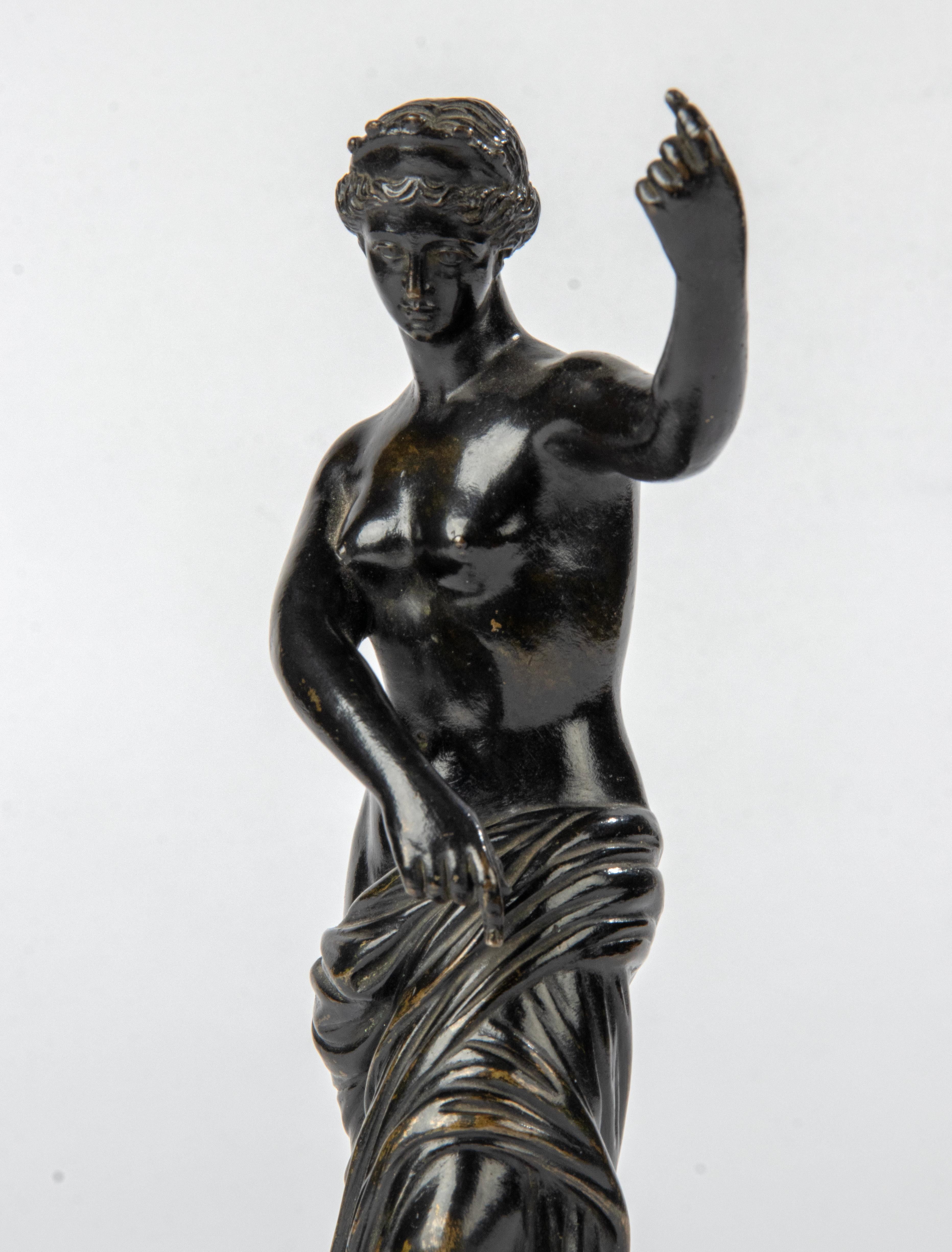Romain classique Statue en bronze de Vénus Aphrodite du XIXe siècle