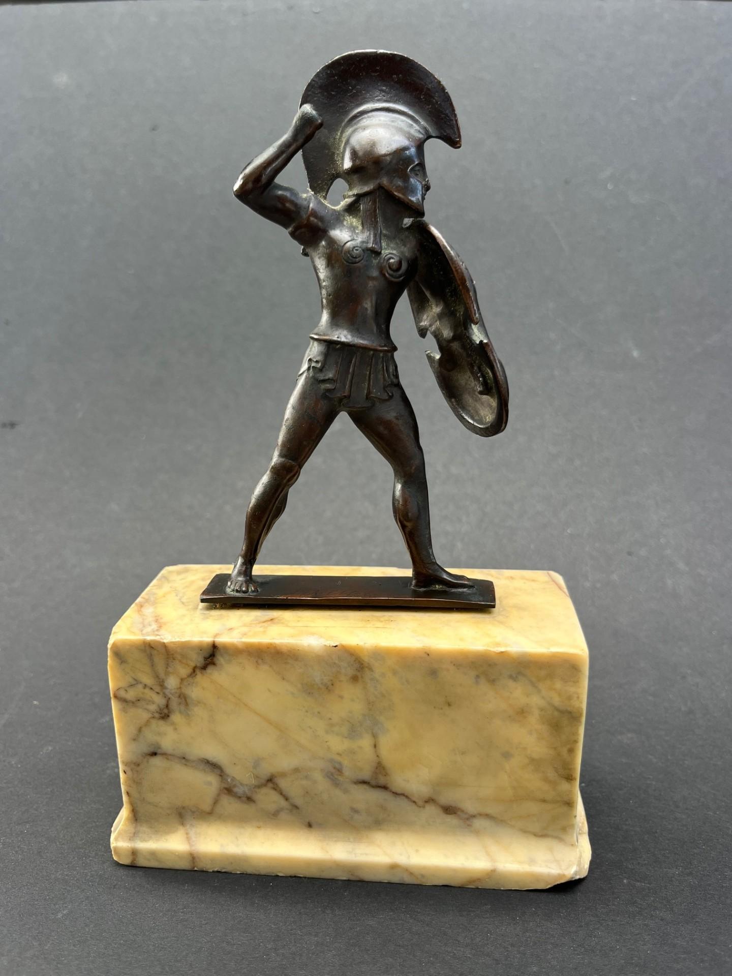 Grand Tour Statuetta in bronzo di Achille del 19° secolo dopo l'Antico in vendita