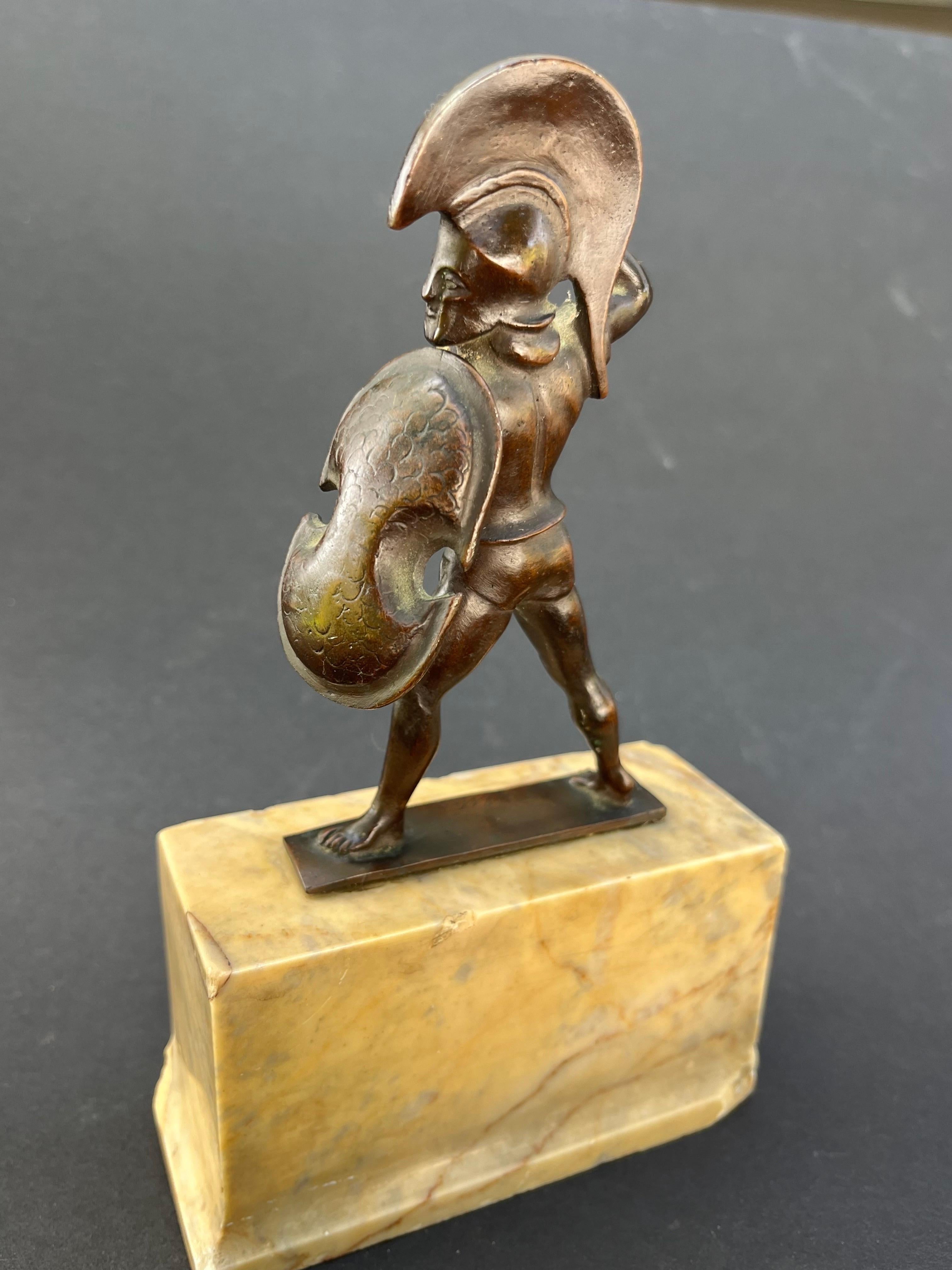 Statuetta in bronzo di Achille del 19° secolo dopo l'Antico In condizioni buone in vendita a Vero Beach, FL