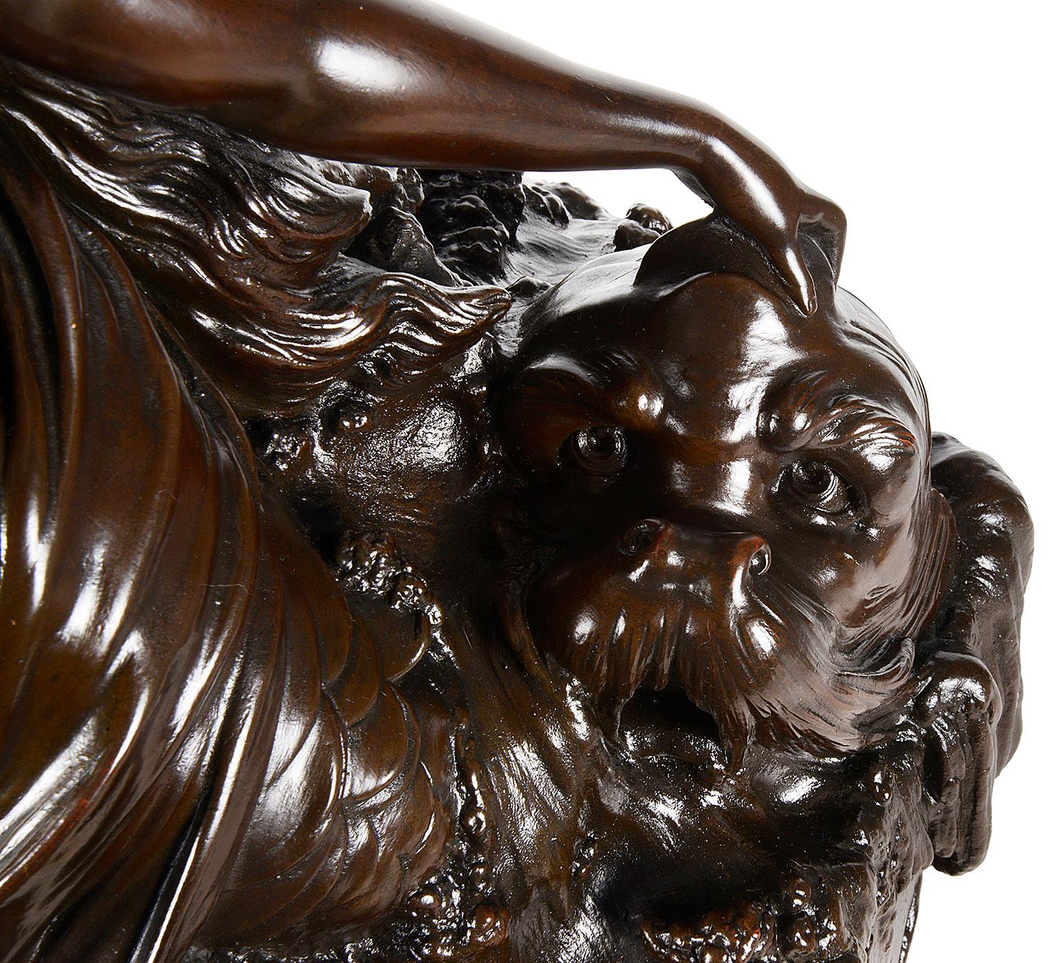 Bronzato Vaso / Lampada della dea Anfitrite in bronzo del XIX secolo in vendita