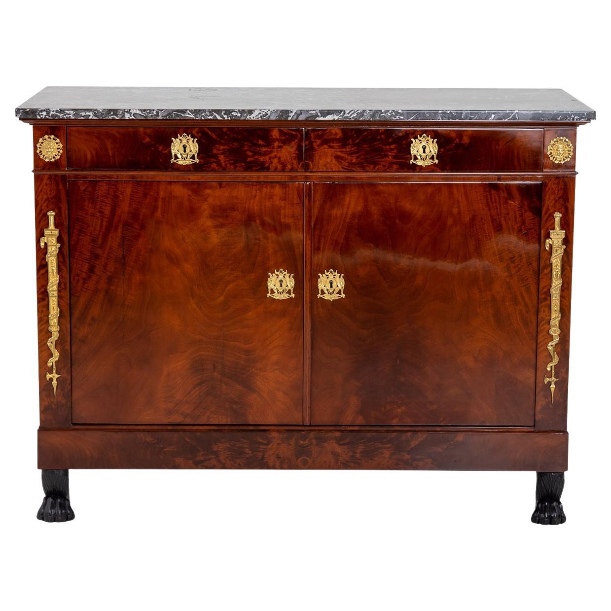 Commode ancienne de style Empire français du 19ème siècle en acajou et marbre en vente