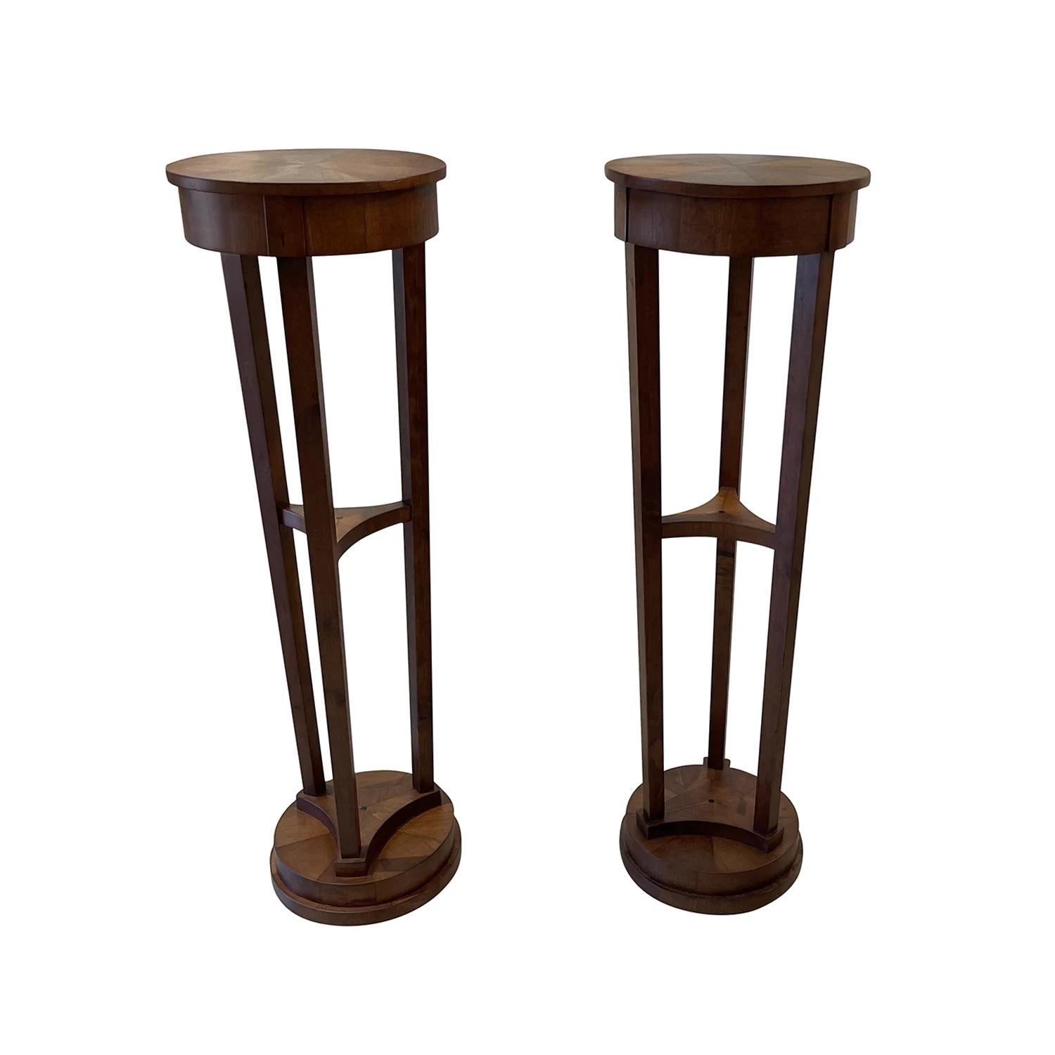 19th Century French Empire Pair of Antique Polished Mahogany Pedestals (Französisch) im Angebot
